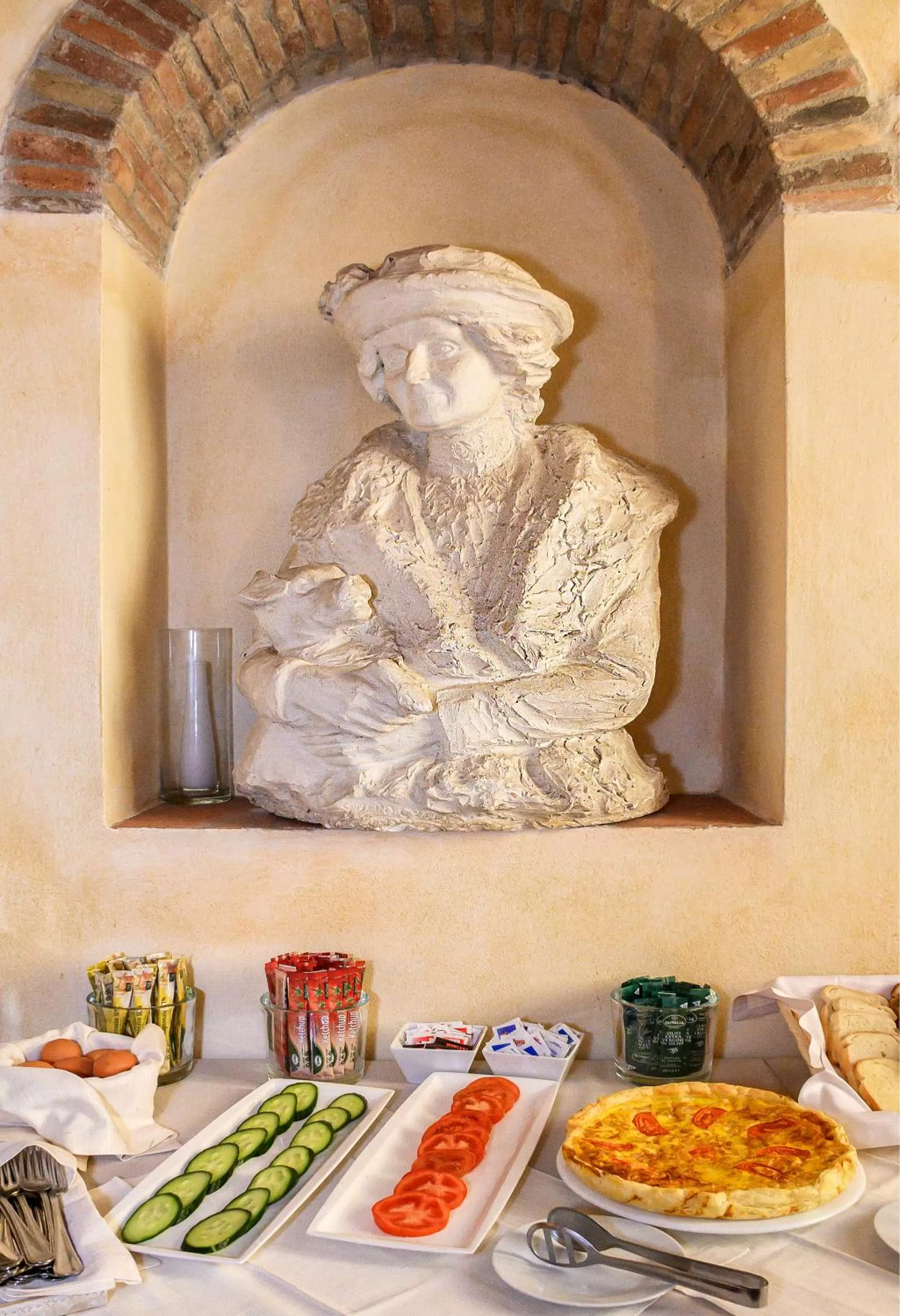 Breakfast in Hotel Villa Cheli