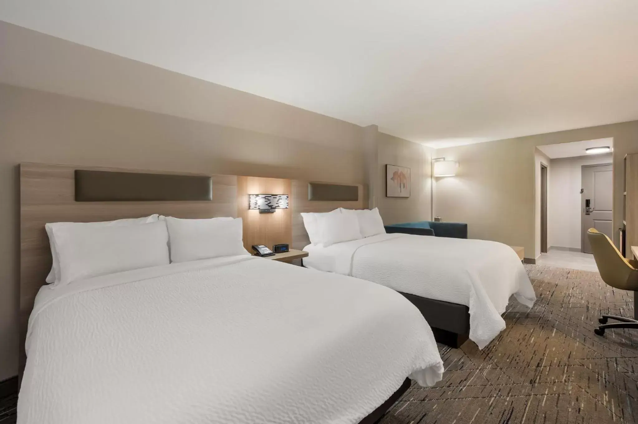 Queen Suite with Two Queen Beds - Communications Accessible in Holiday Inn Express & Suites Lexington, an IHG Hotel Queen Suite with Two Queen Beds - Communications Accessible in Holiday Inn Express & Suites Lexington, an IHG Hotel