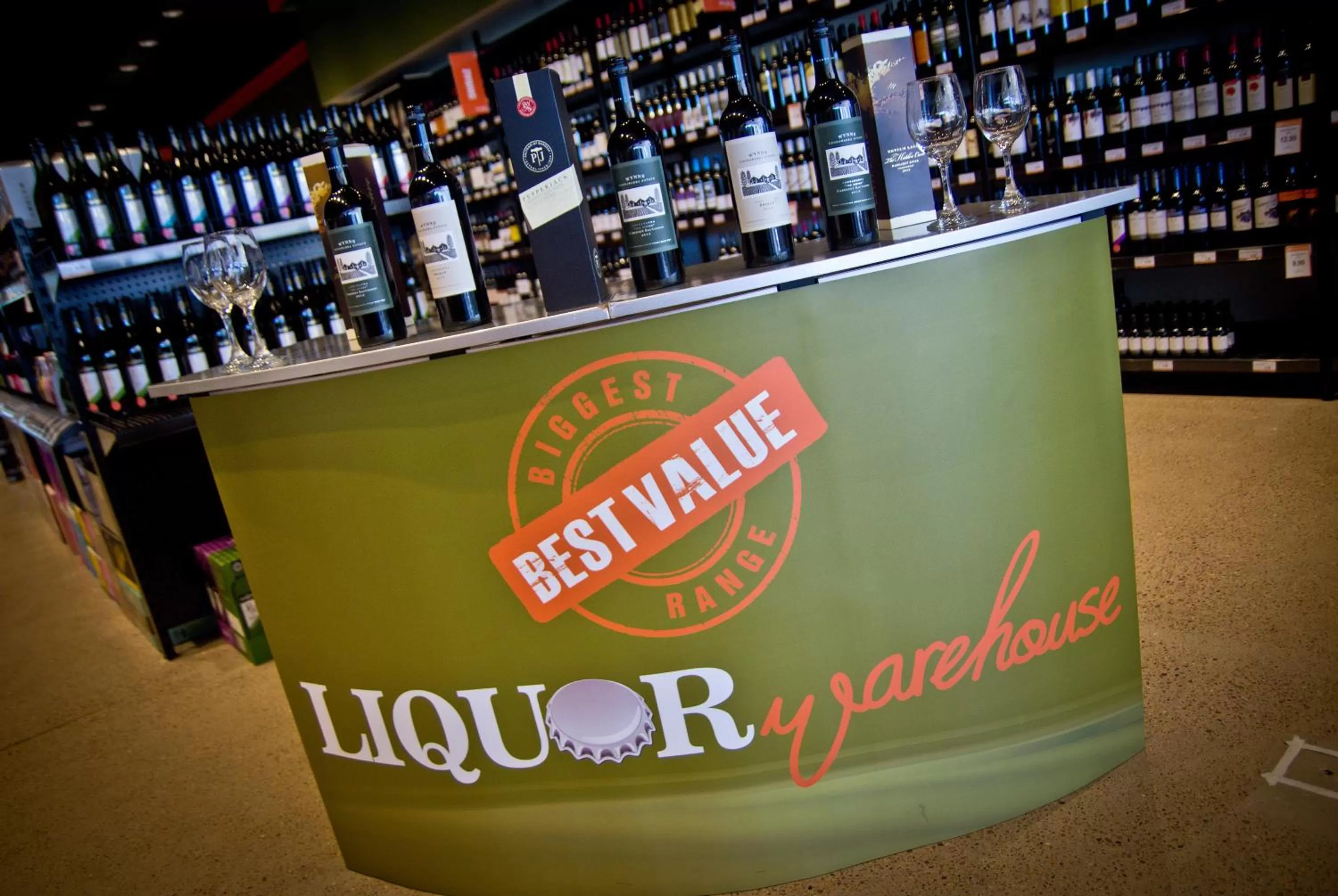 On-site shops in Isa Hotel