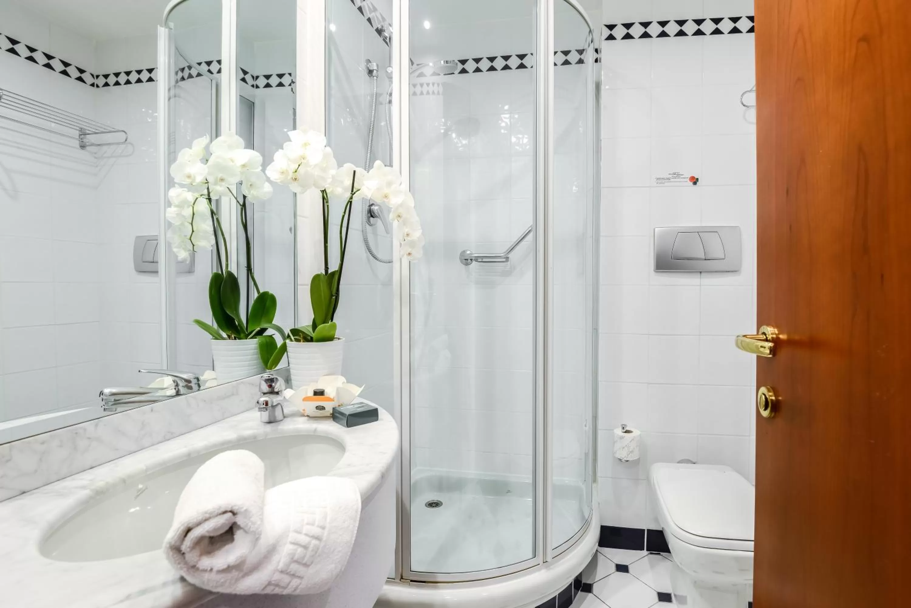 Bathroom in Hotel Bologna Airport