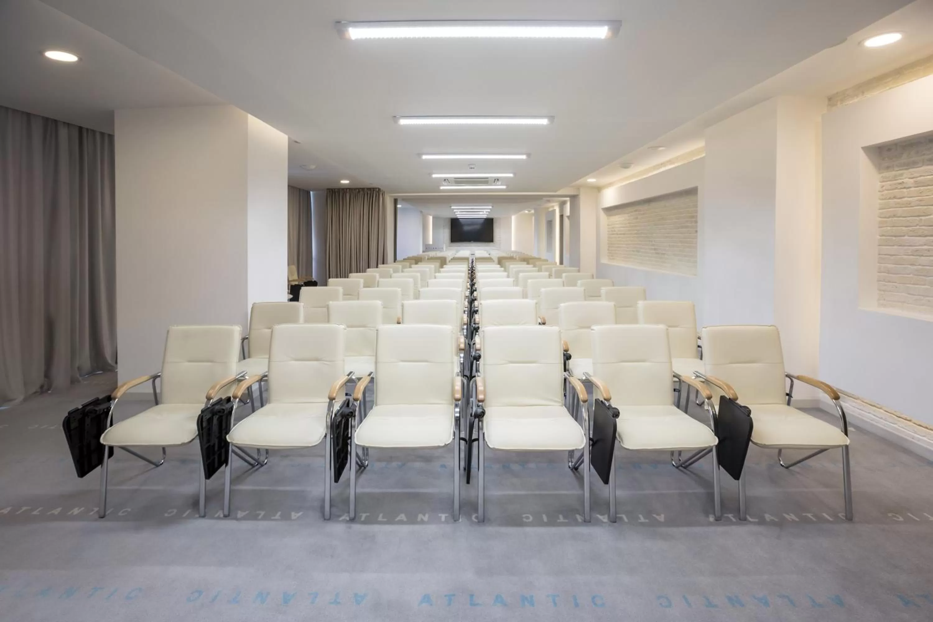 Meeting/conference room in Atlantic Garden Resort