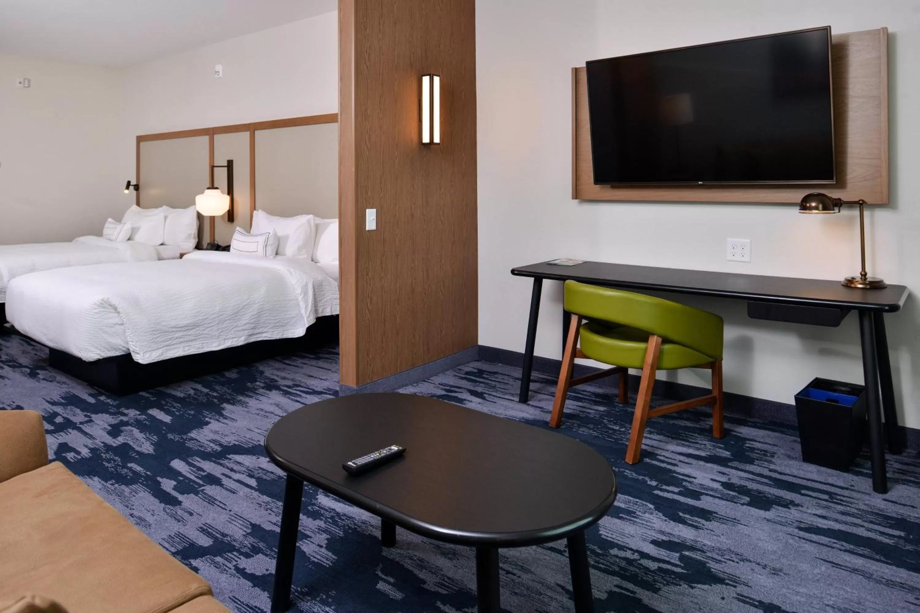 Photo of the whole room, Bed in Fairfield Inn and Suites by Marriott Minneapolis Shakopee
