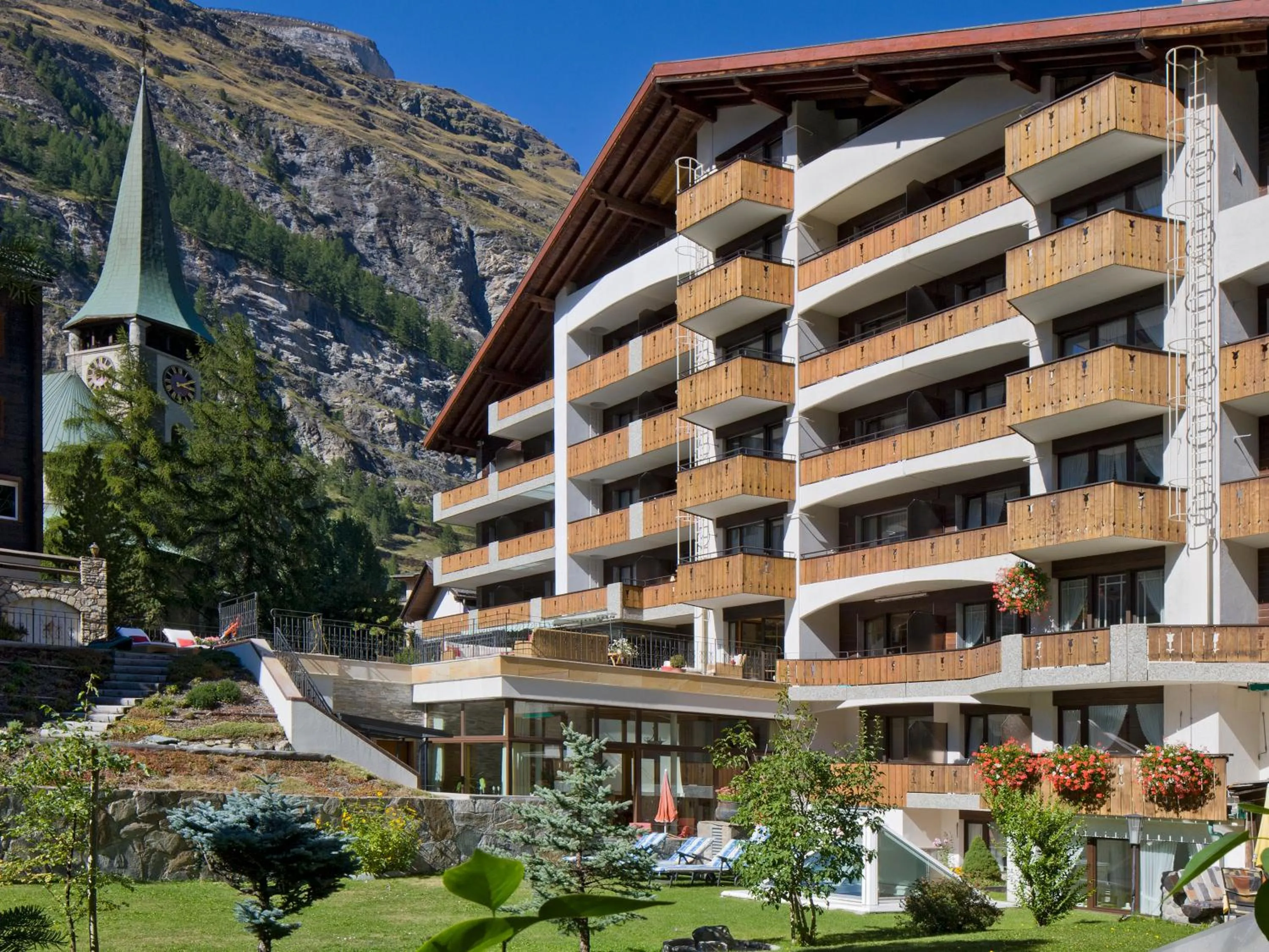 Facade/entrance in Hotel Antika