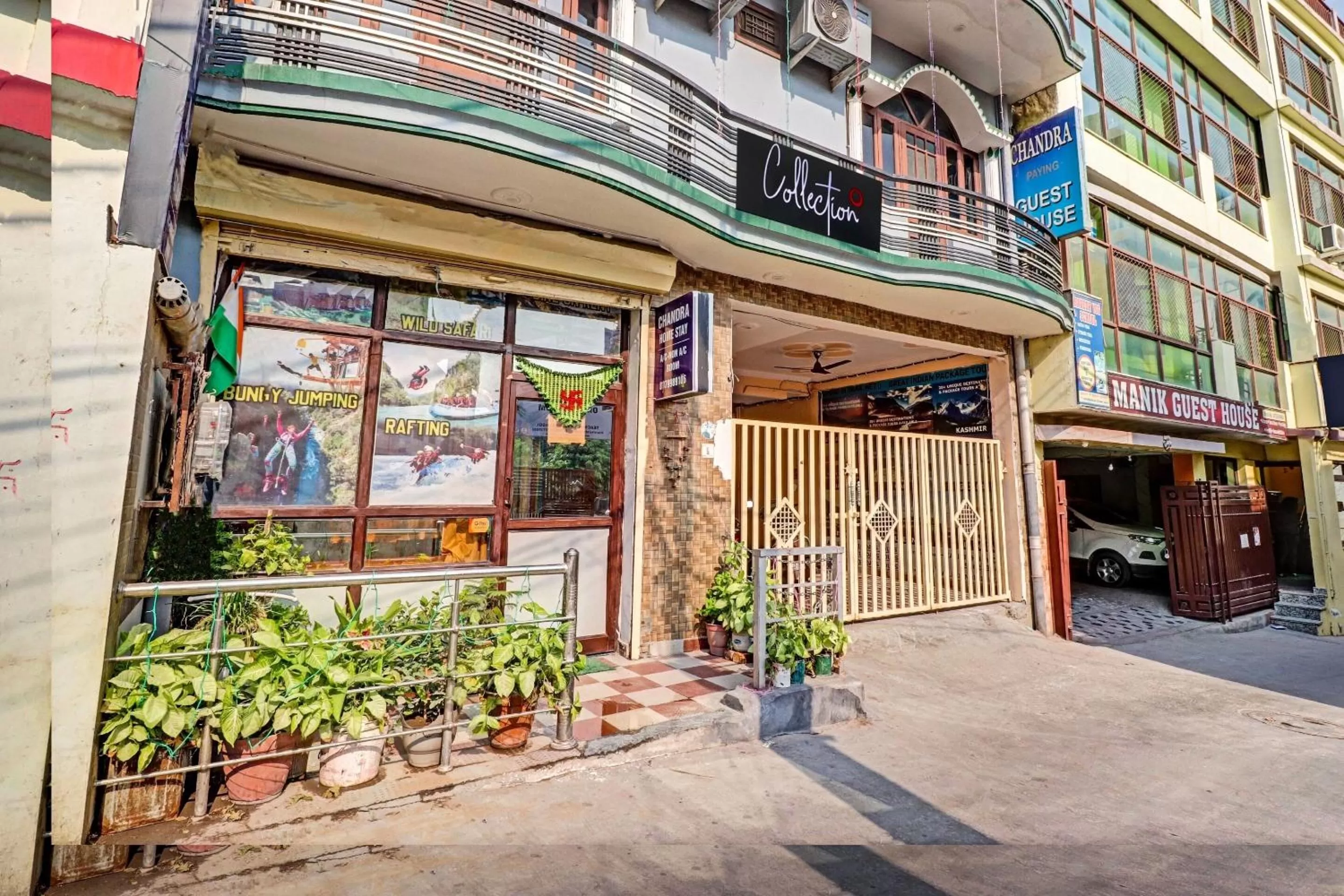 Facade/entrance, Property Building in OYO Flagship Hotel Chandra palace