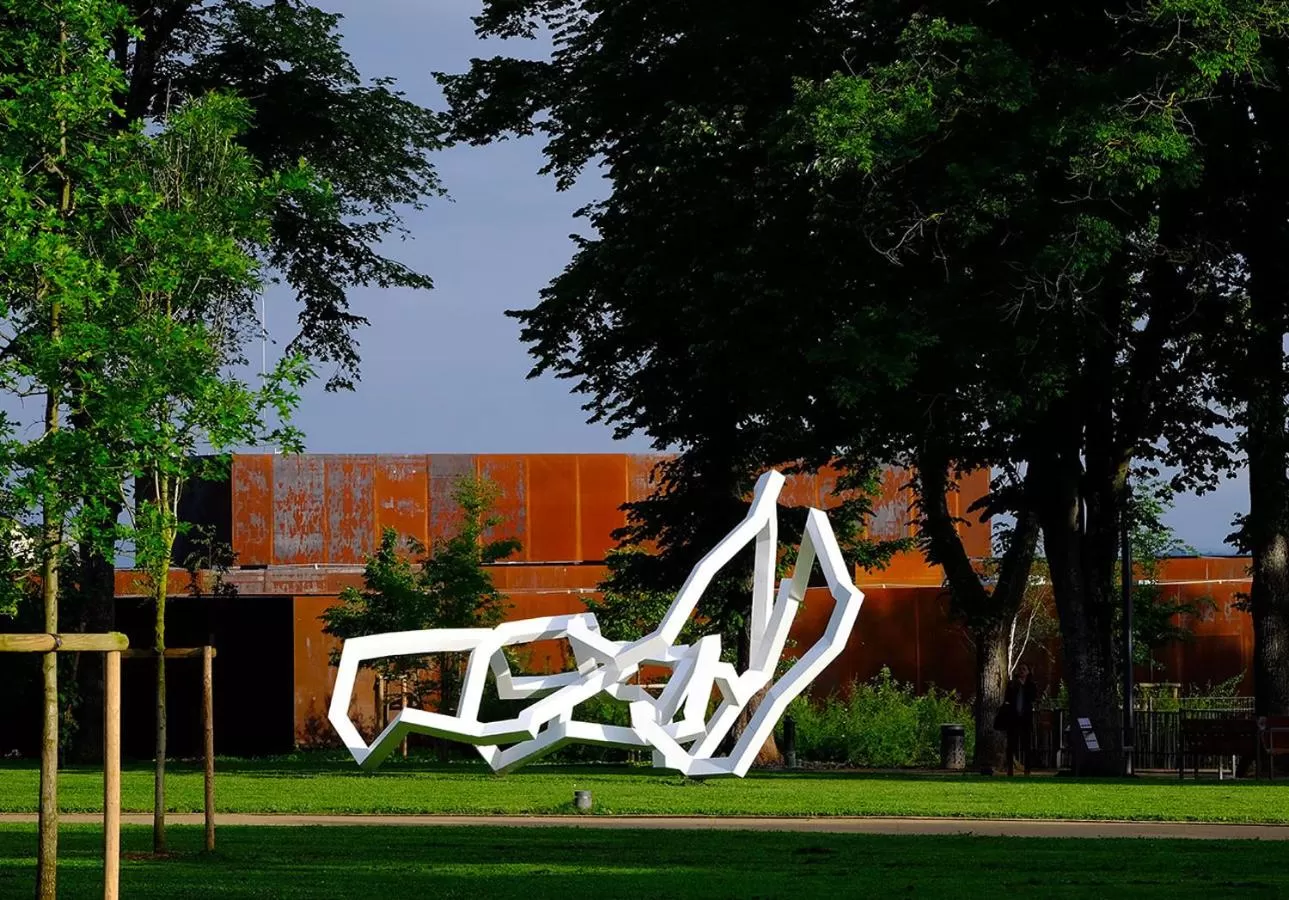 Nearby landmark in Hotel du Clocher