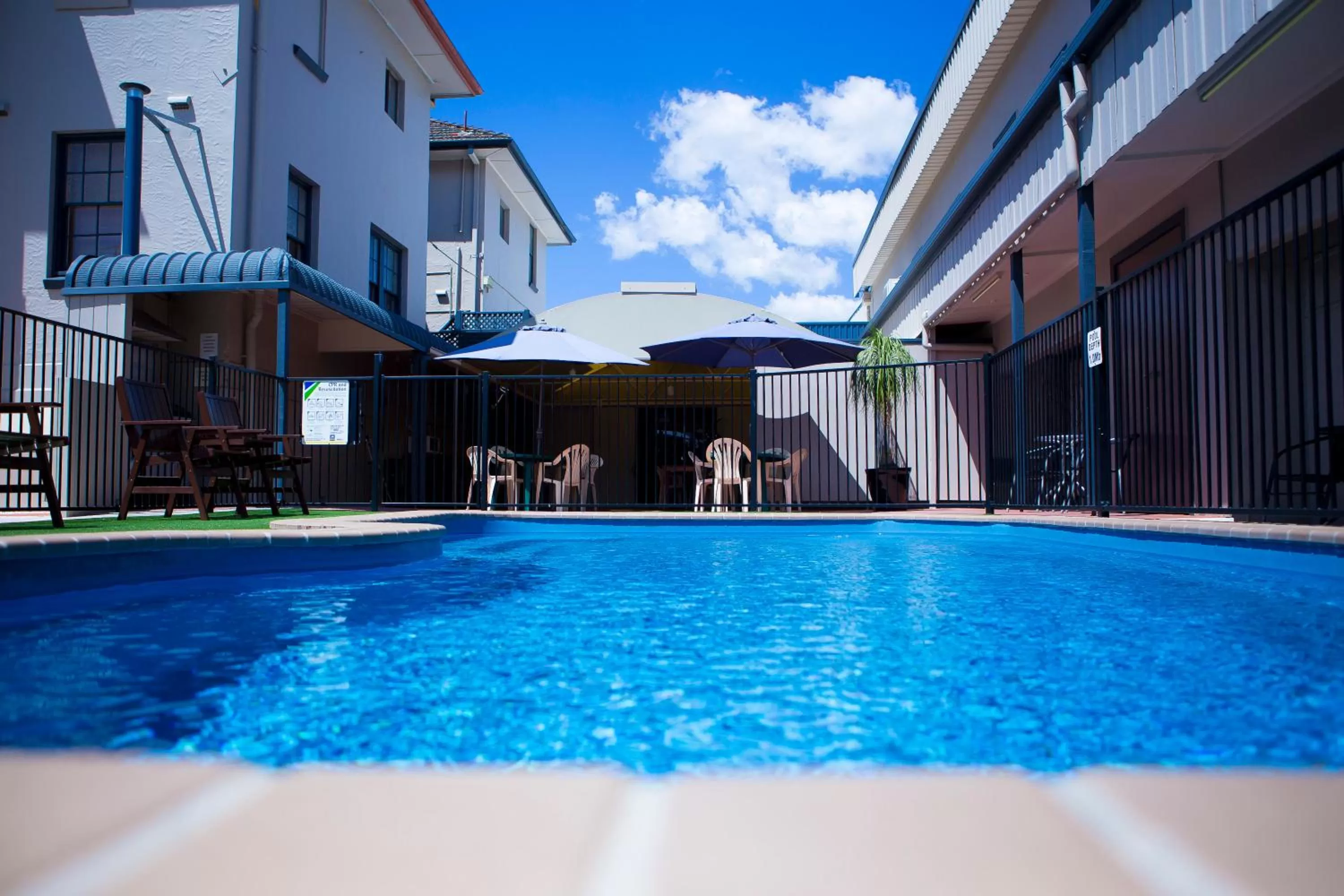 Swimming pool in Lismore City Motor Inn