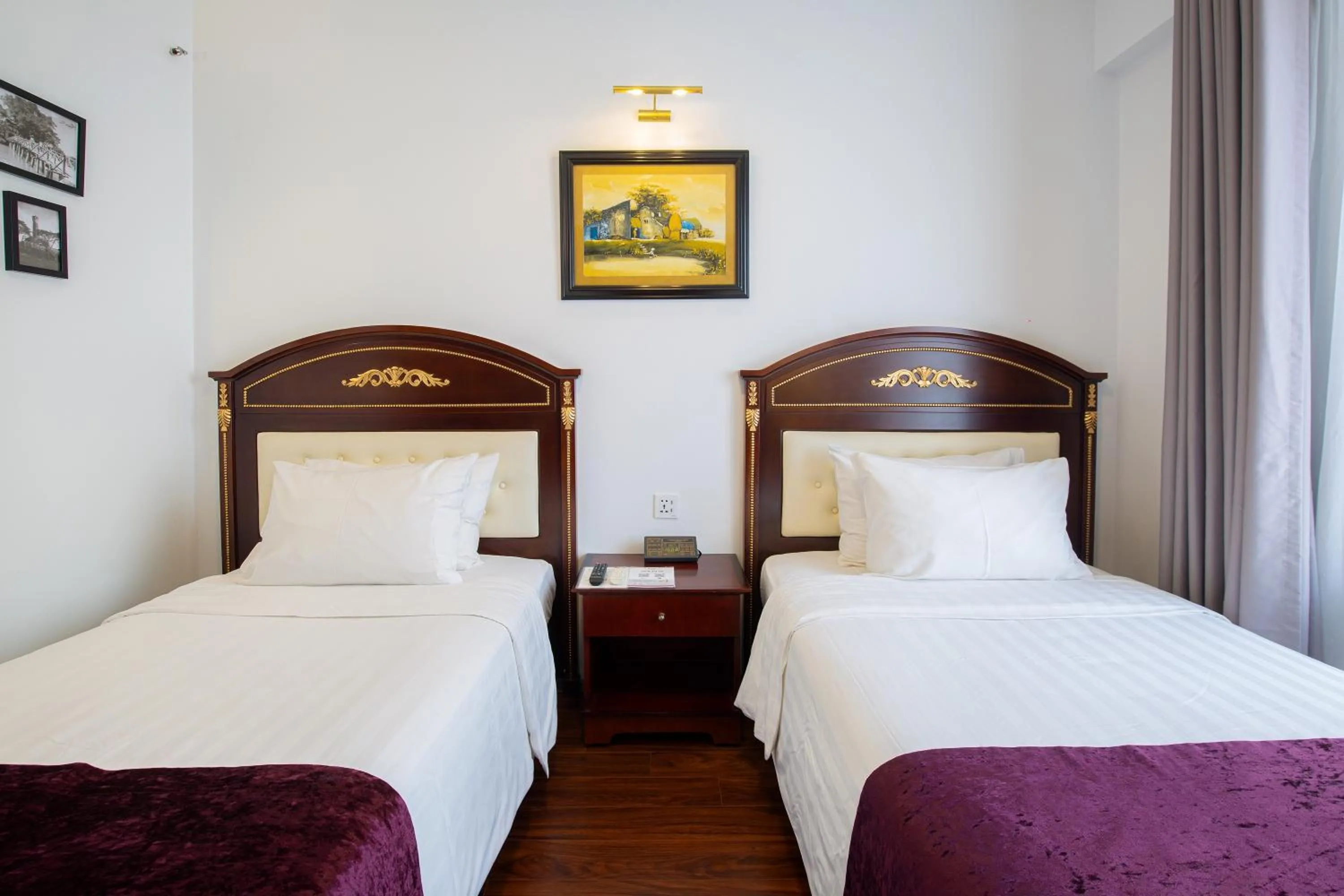 Bed in Flower Garden Hotel