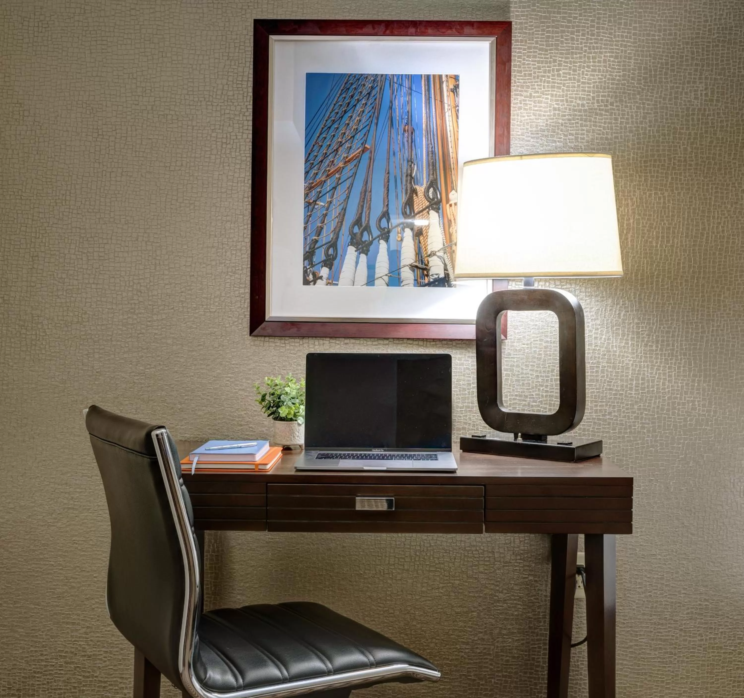 Seating area in Garrison Hotel & Suites Dover-Portsmouth, an Ascend Collection Hotel