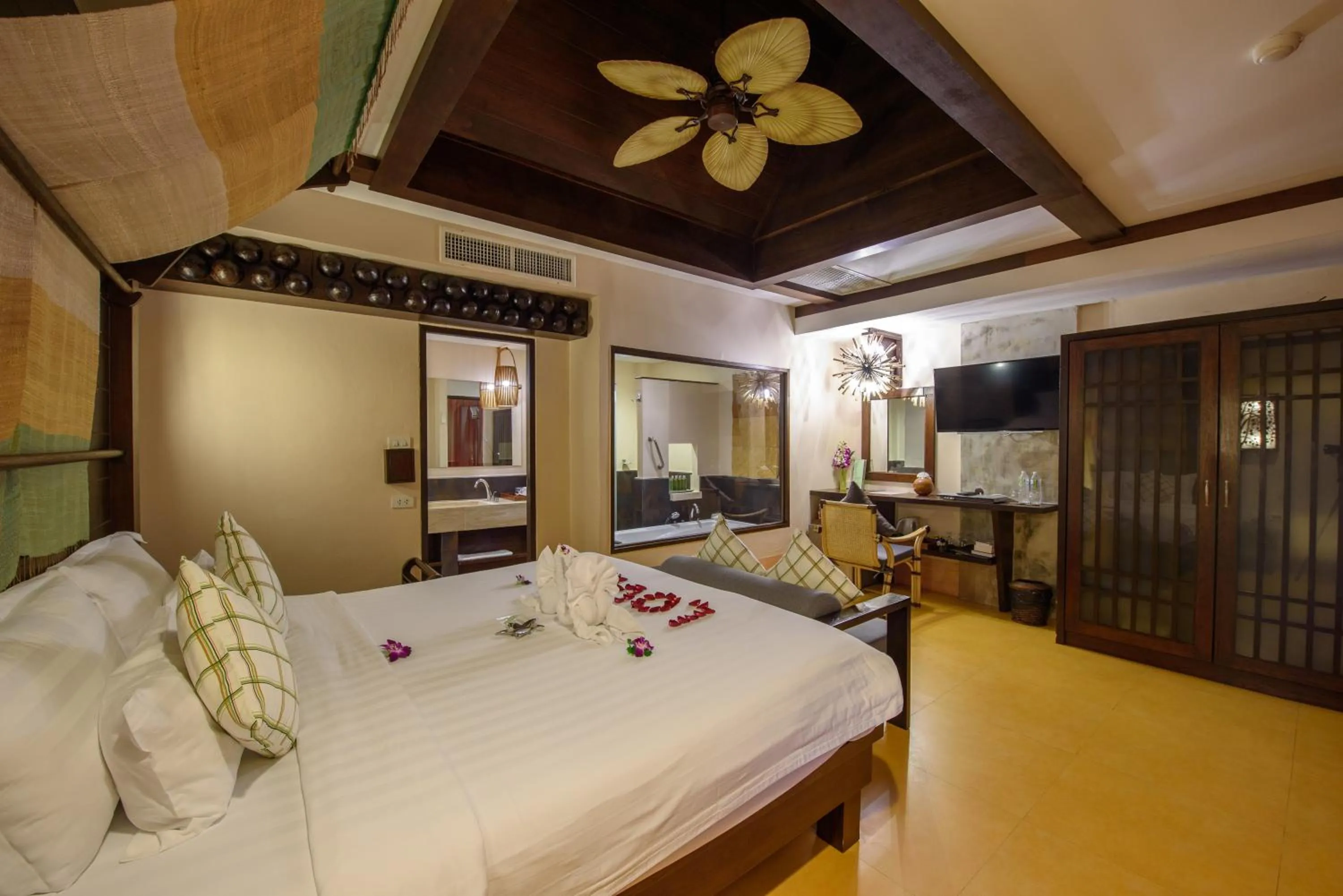 Photo of the whole room, Bed in Samui Jasmine Resort - SHA Plus