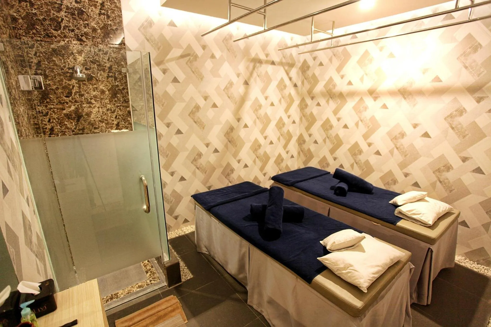 Massage in Platinum Hotel & Convention Hall Balikpapan