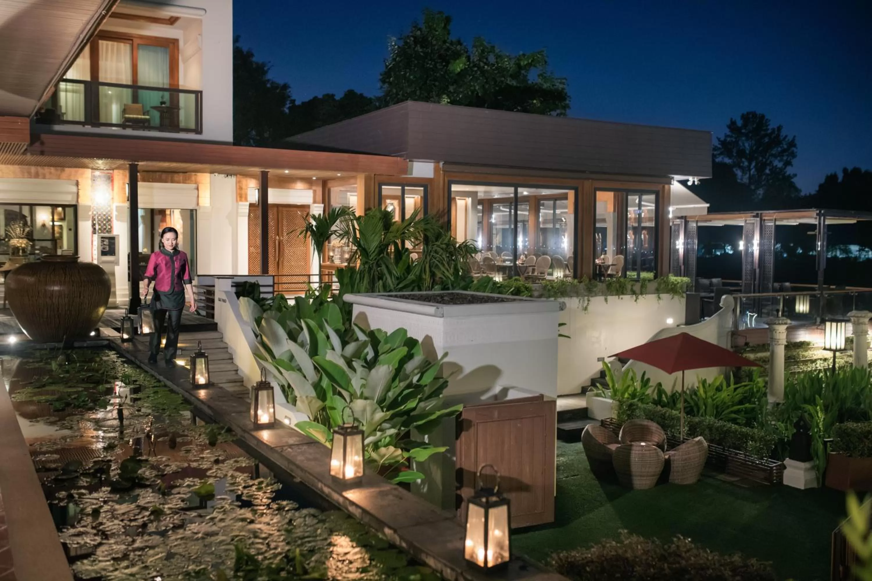 Guests in RatiLanna Riverside Spa Resort