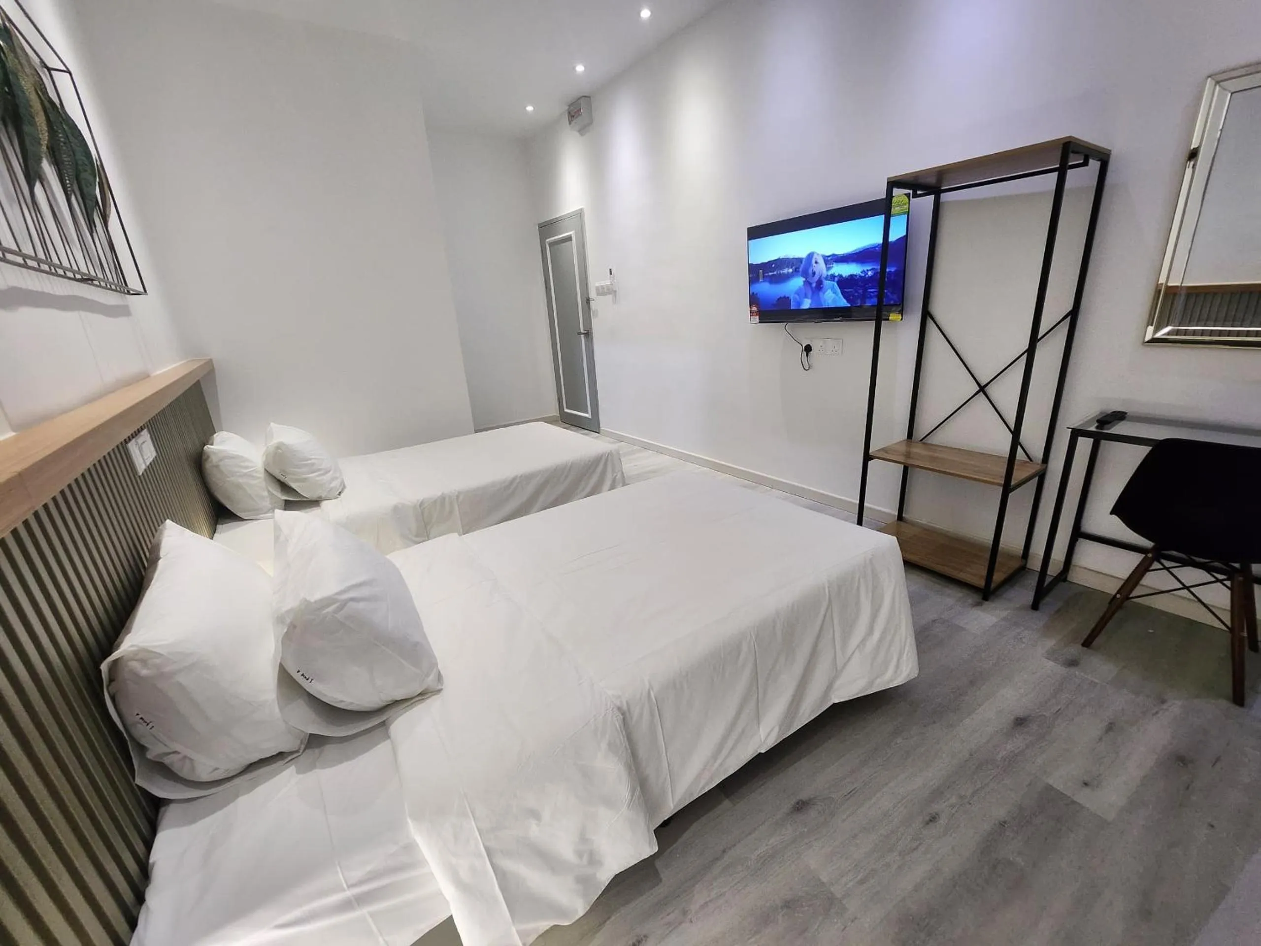 Bed in One Point Hotel