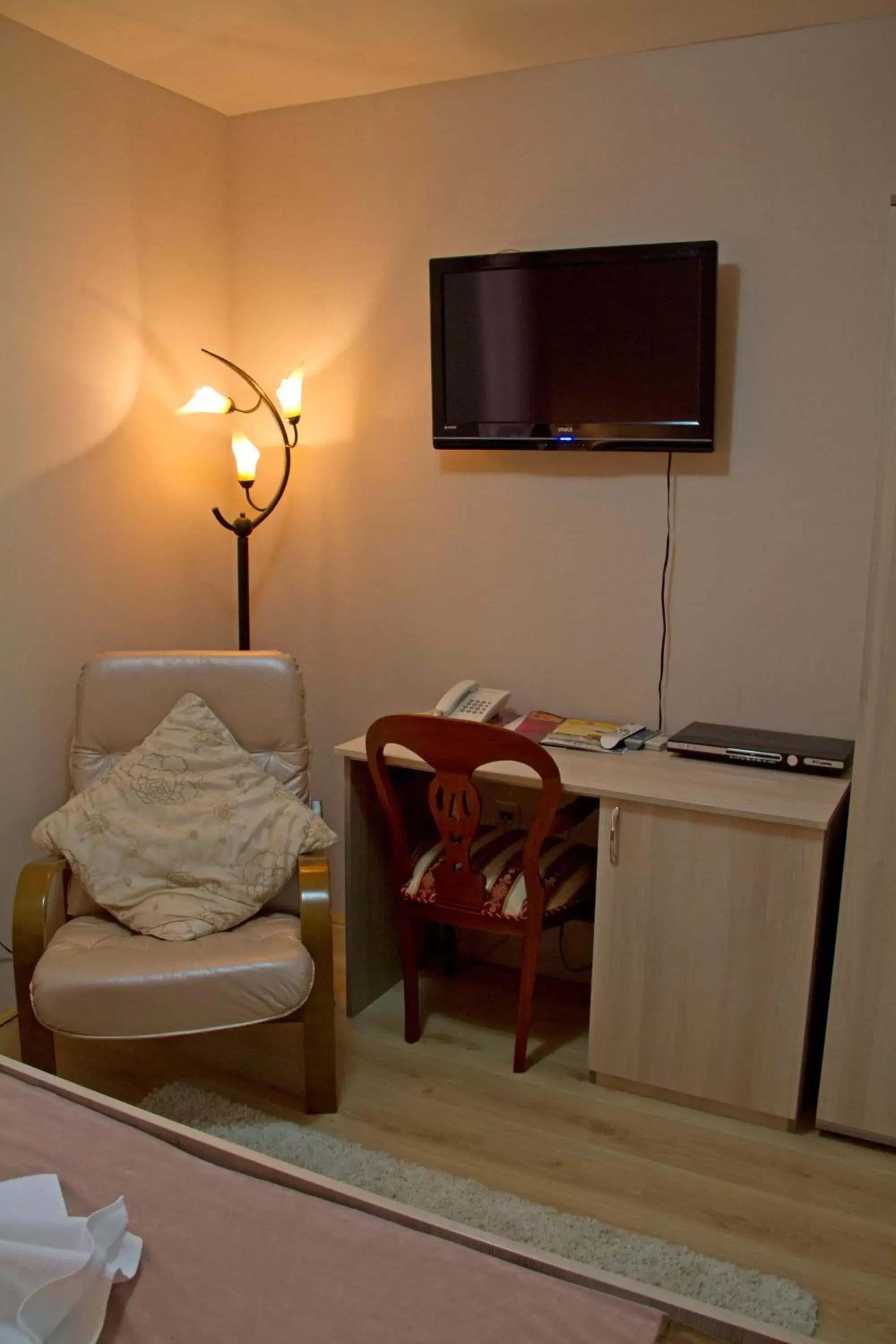 Double Room - single occupancy in Garni Hotel Tri O Double Room - single occupancy in Garni Hotel Tri O