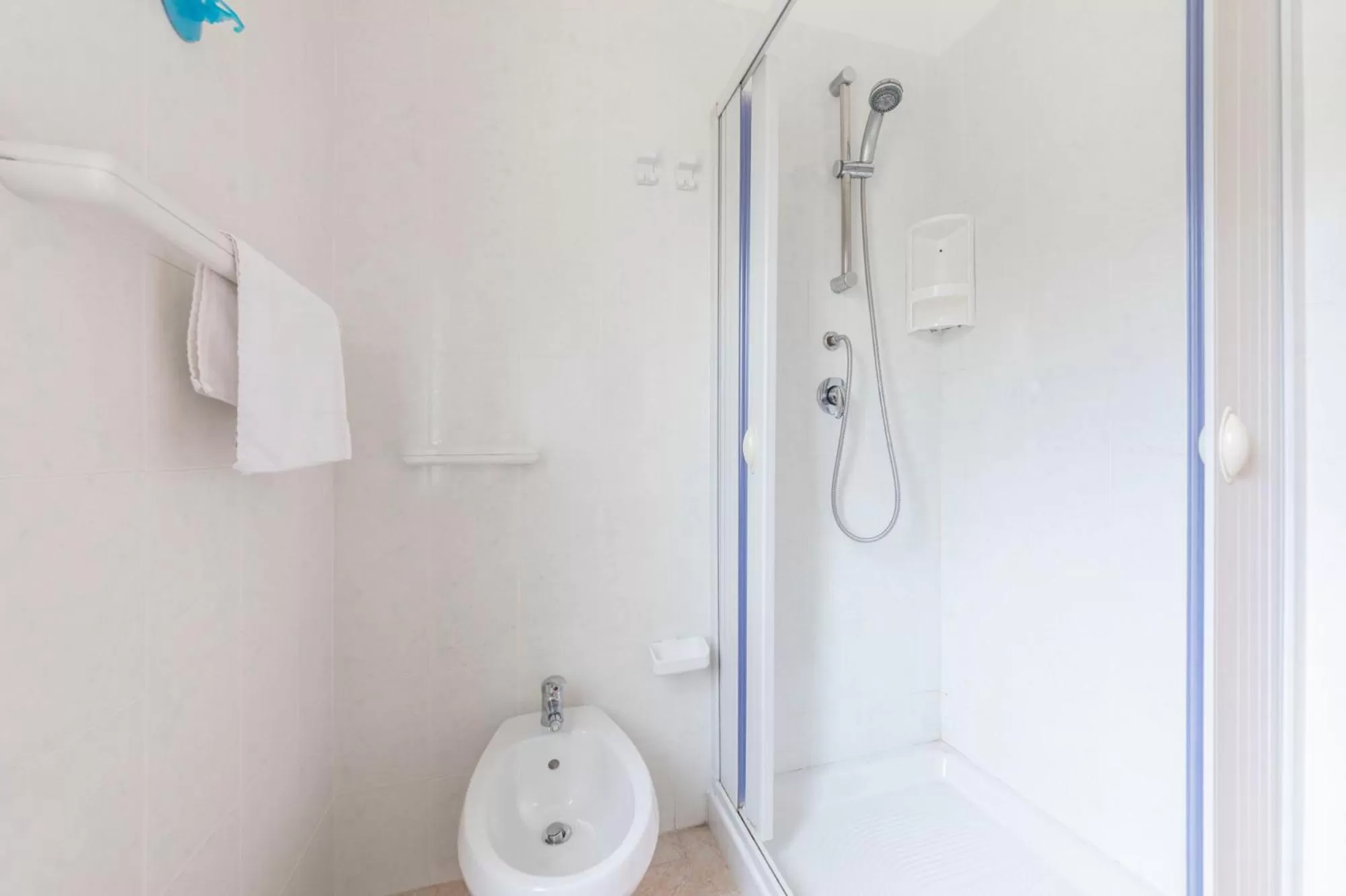 Bathroom in Hotel Residence il villaggio Lì cylentos Policastro Scario a 100 mt dal mare