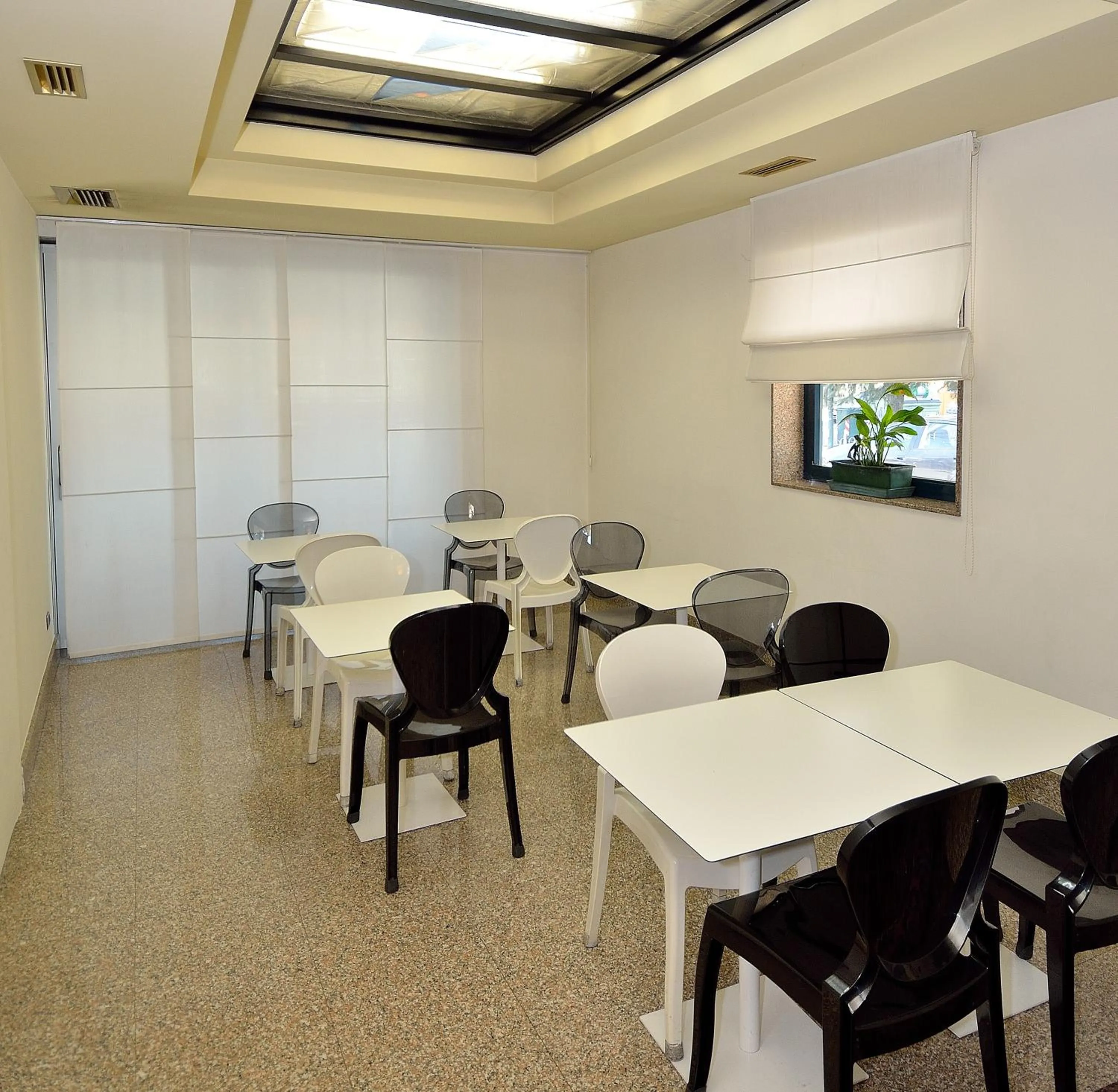 Communal lounge/ TV room in Hotel Nuova Mestre