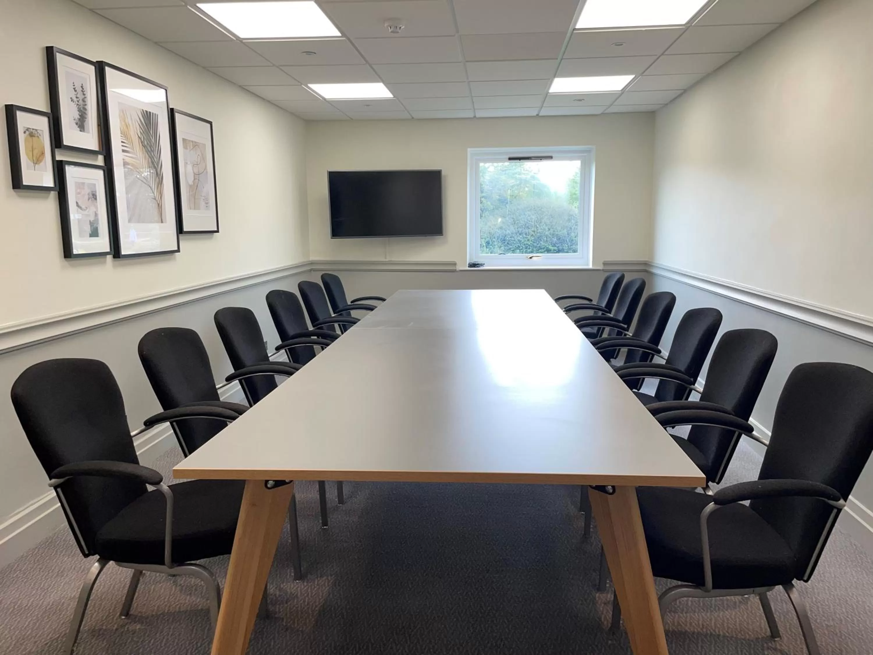 Meeting/conference room in Delta Hotels by Marriott Milton Keynes