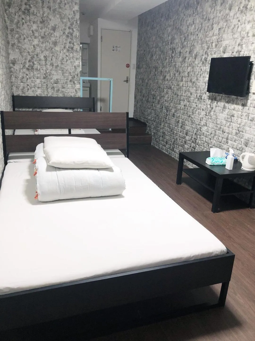 Bed in Sophiearth Apartment