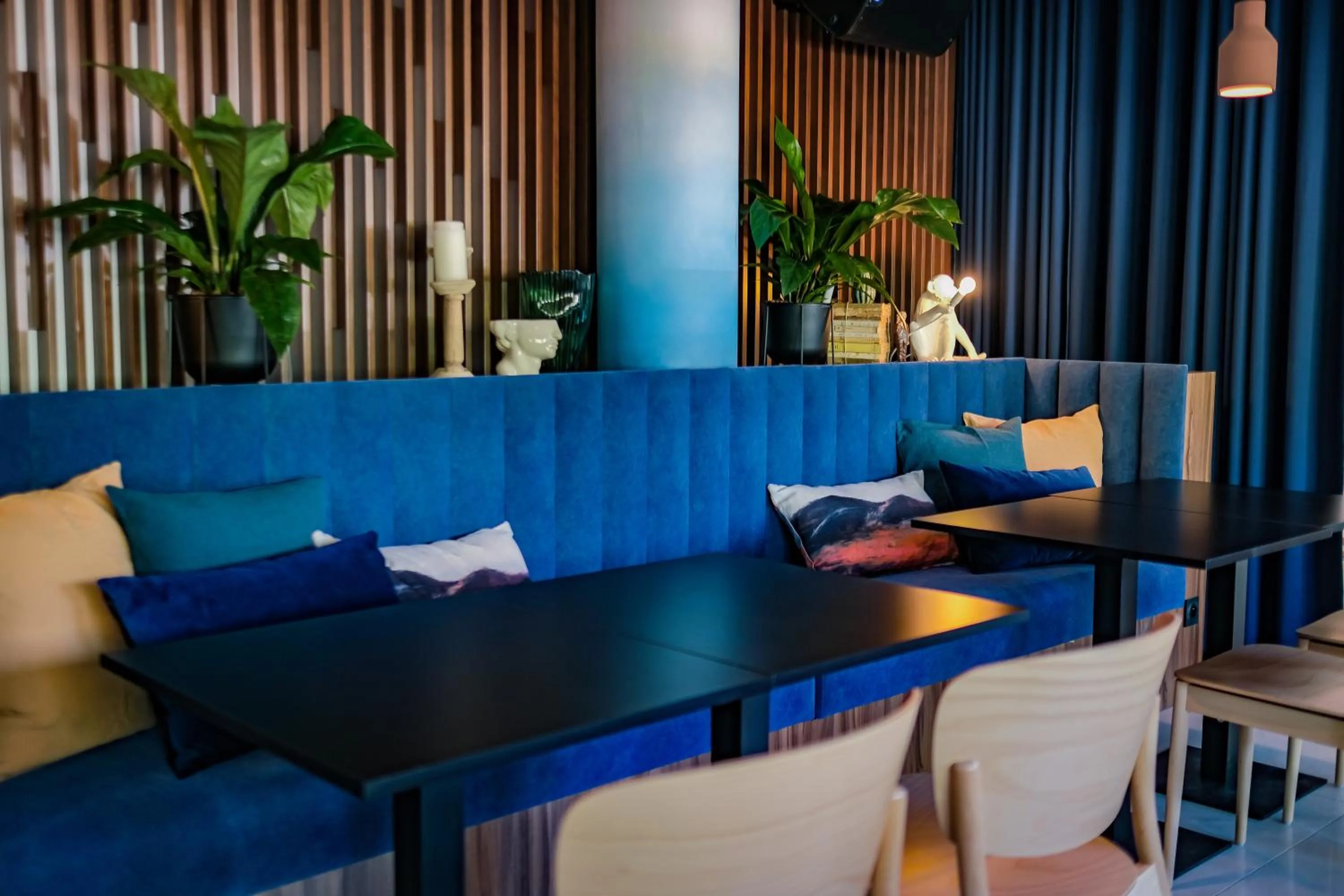 Restaurant/places to eat in Live Hotels Bordeaux Lac