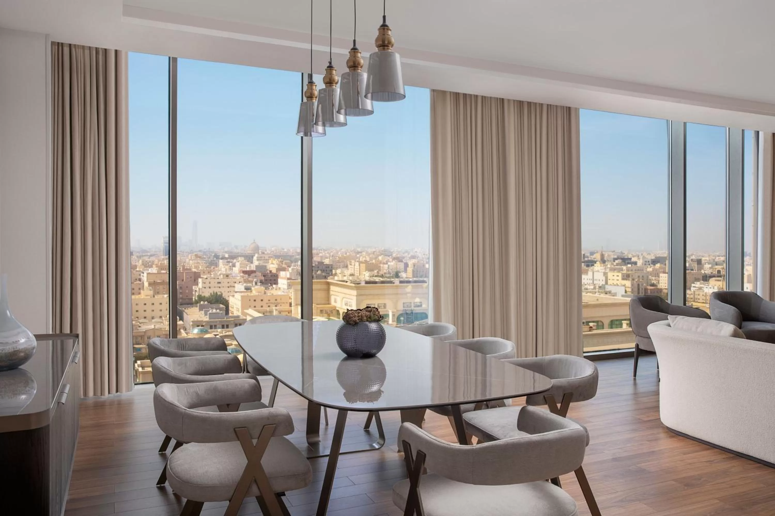 Photo of the whole room in Jeddah Marriott Hotel Madinah Road