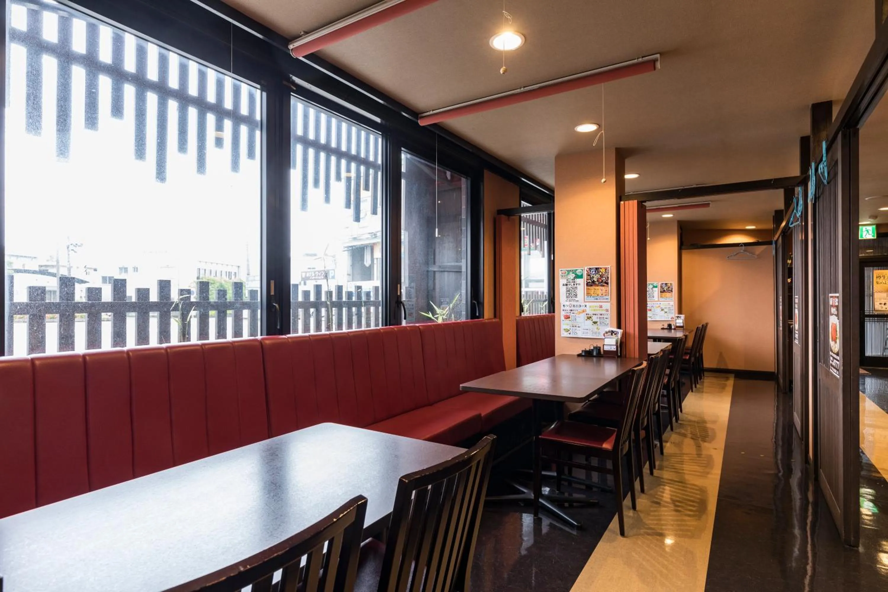 Restaurant/places to eat in KOKO STAY Kumamoto Yatsushiro - formerly Hotel Wing International Kumamoto Yatsushiro