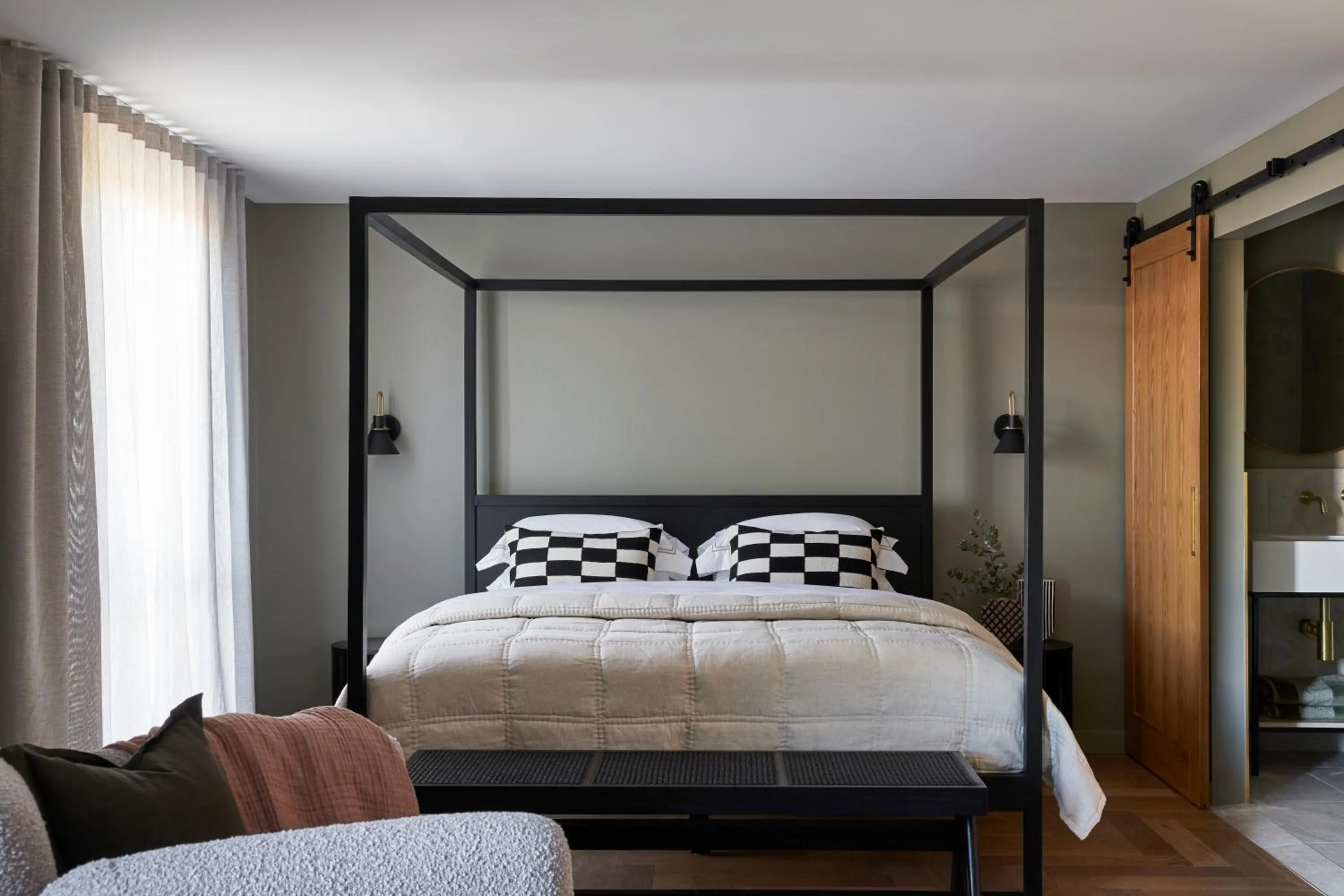 Bed in Central Caleula Motor Lodge