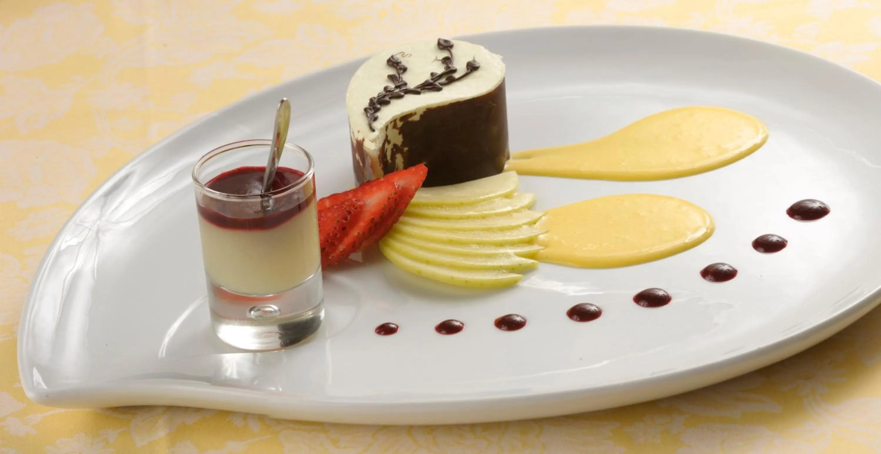 Food and drinks in Active Hotel Ancora