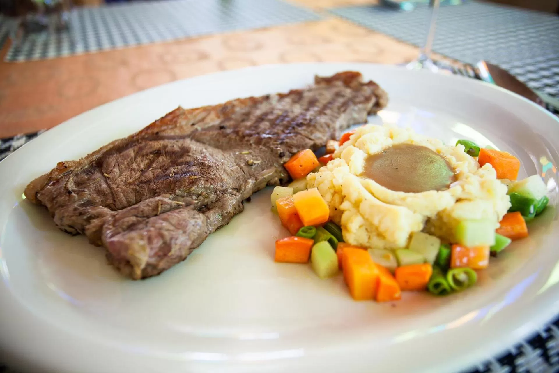 Food and drinks in Blue Lagoon Inn & Suites