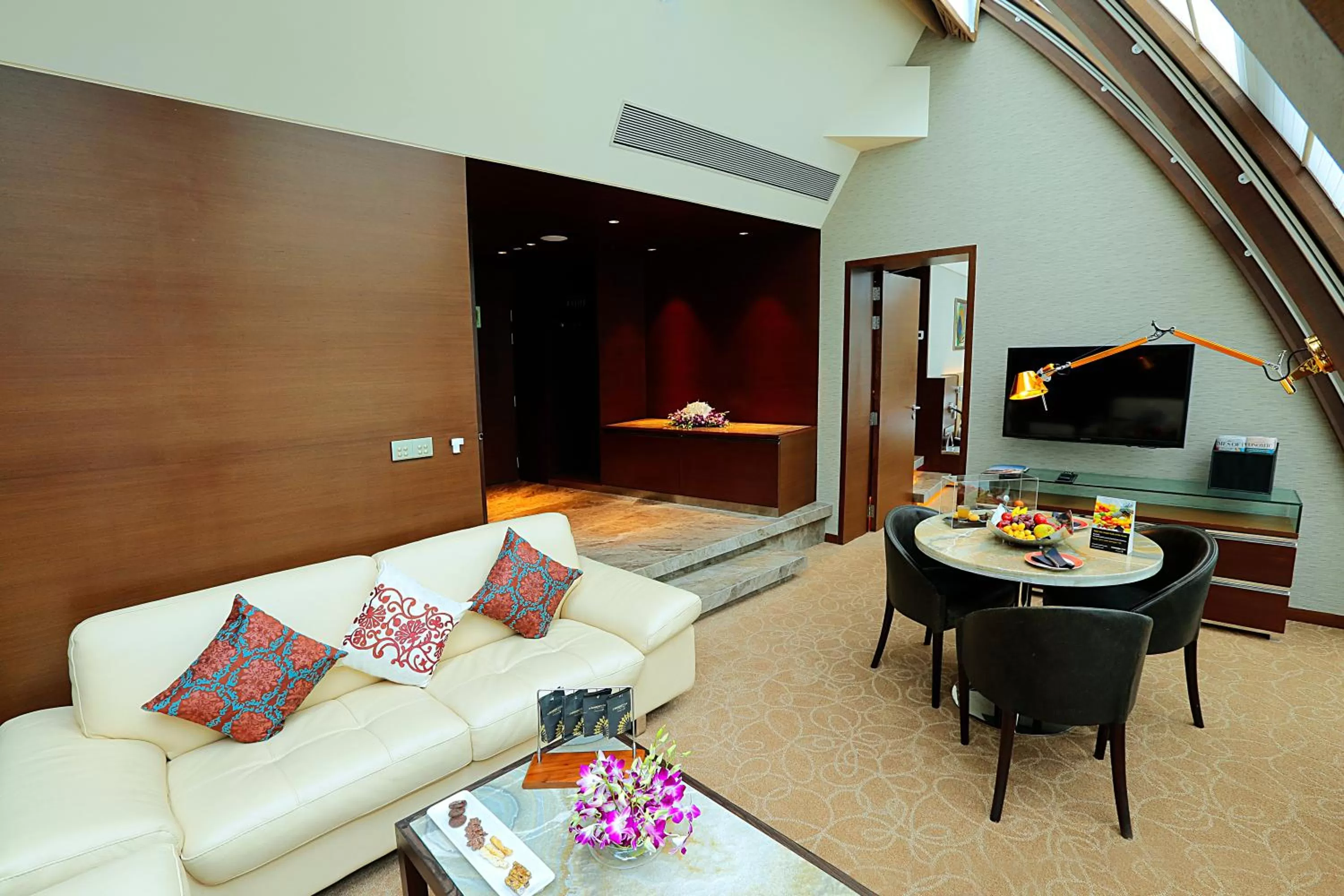 Living room in Hotel Sahara Star