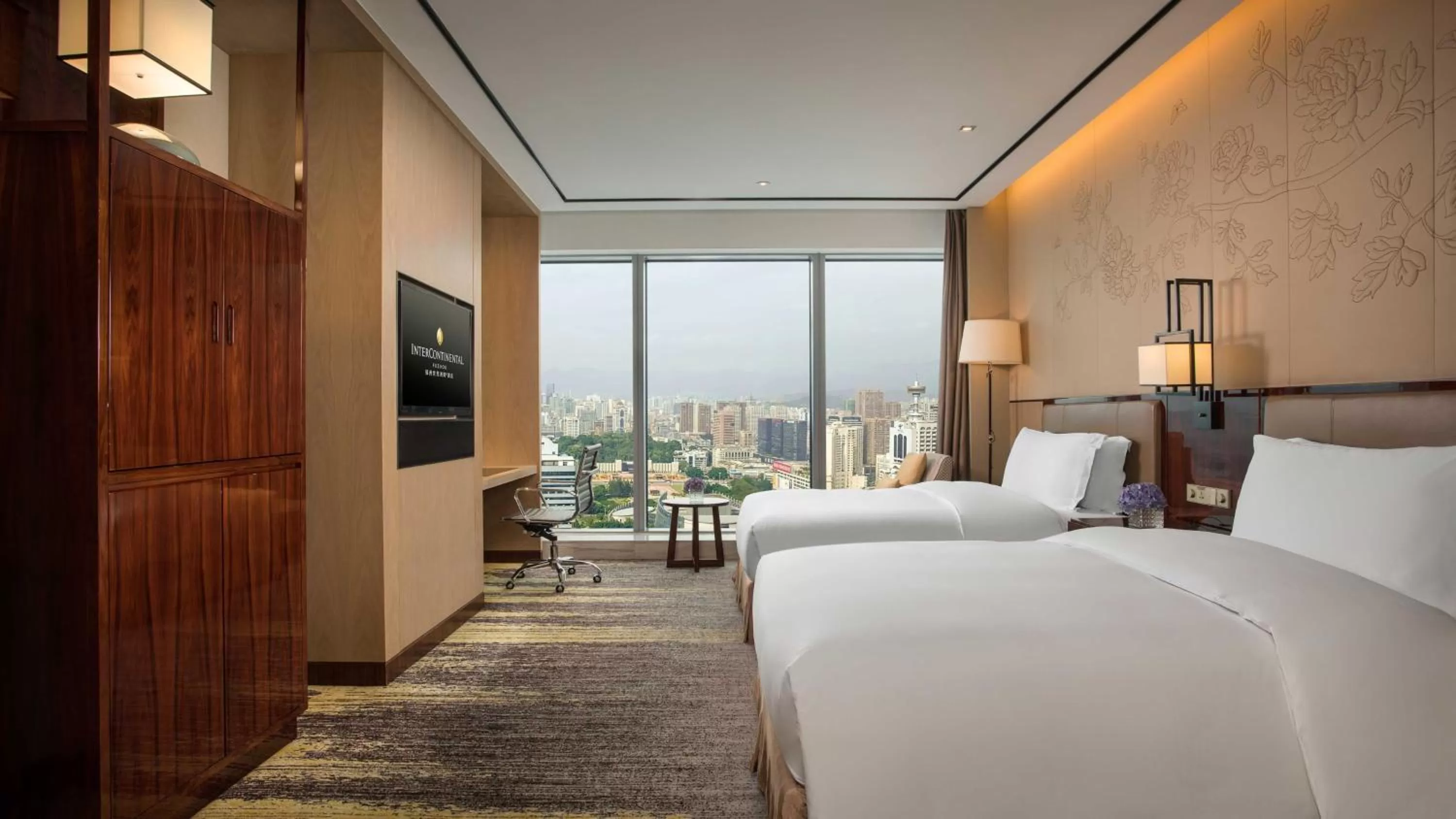 Photo of the whole room, Bed in InterContinental Fuzhou