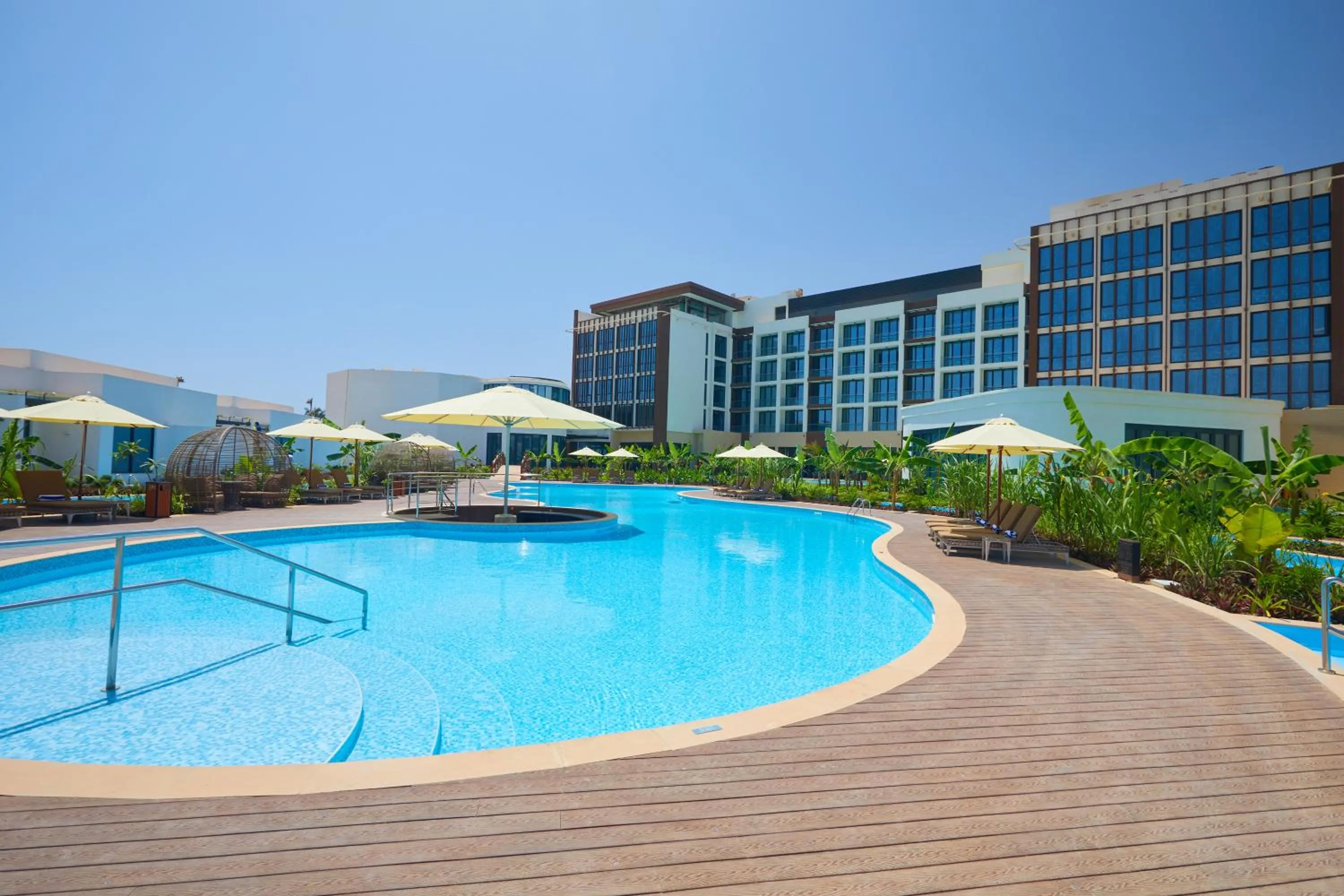 Swimming pool in Millennium Resort Salalah