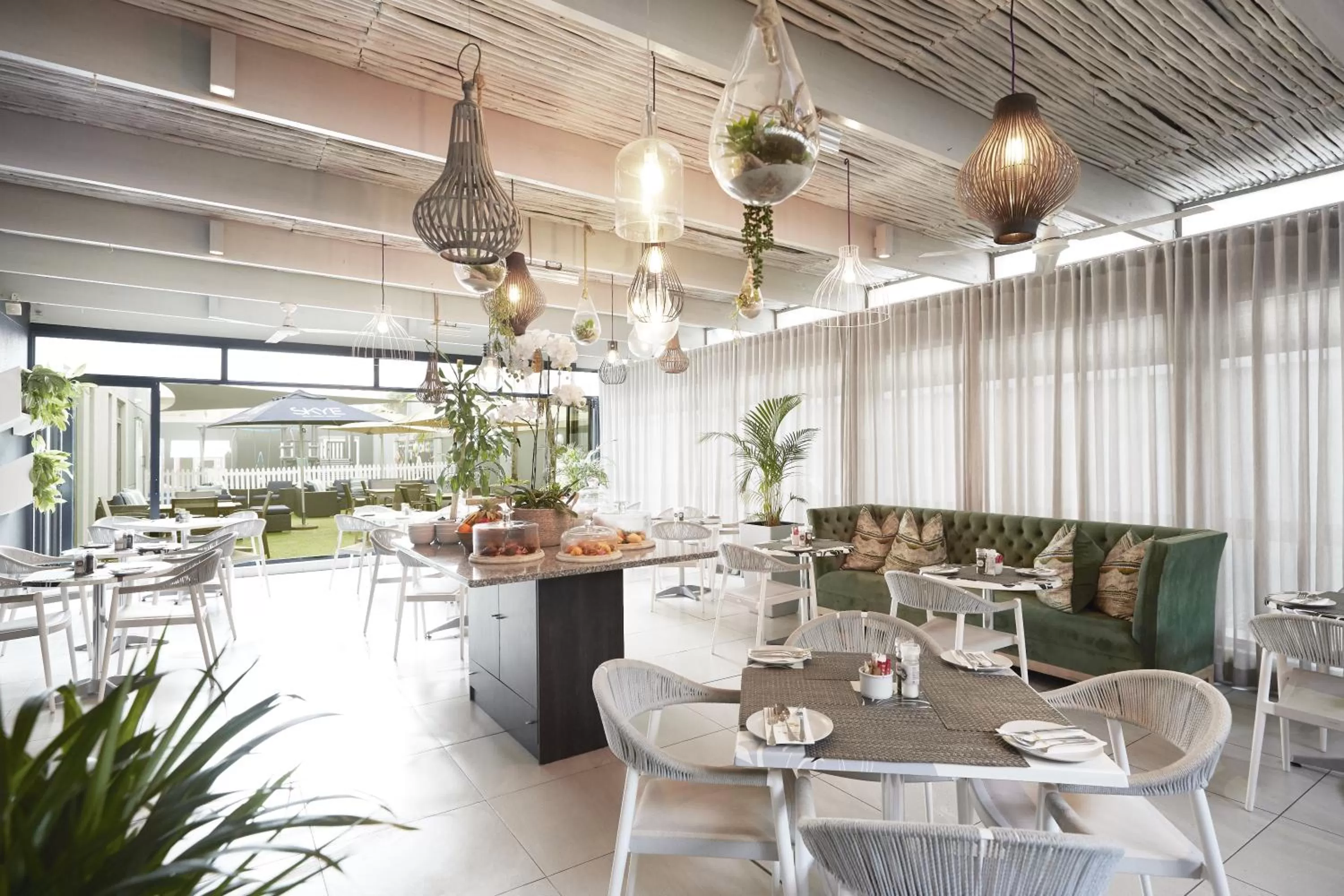 Restaurant/places to eat in The Hyde All Suite Hotel