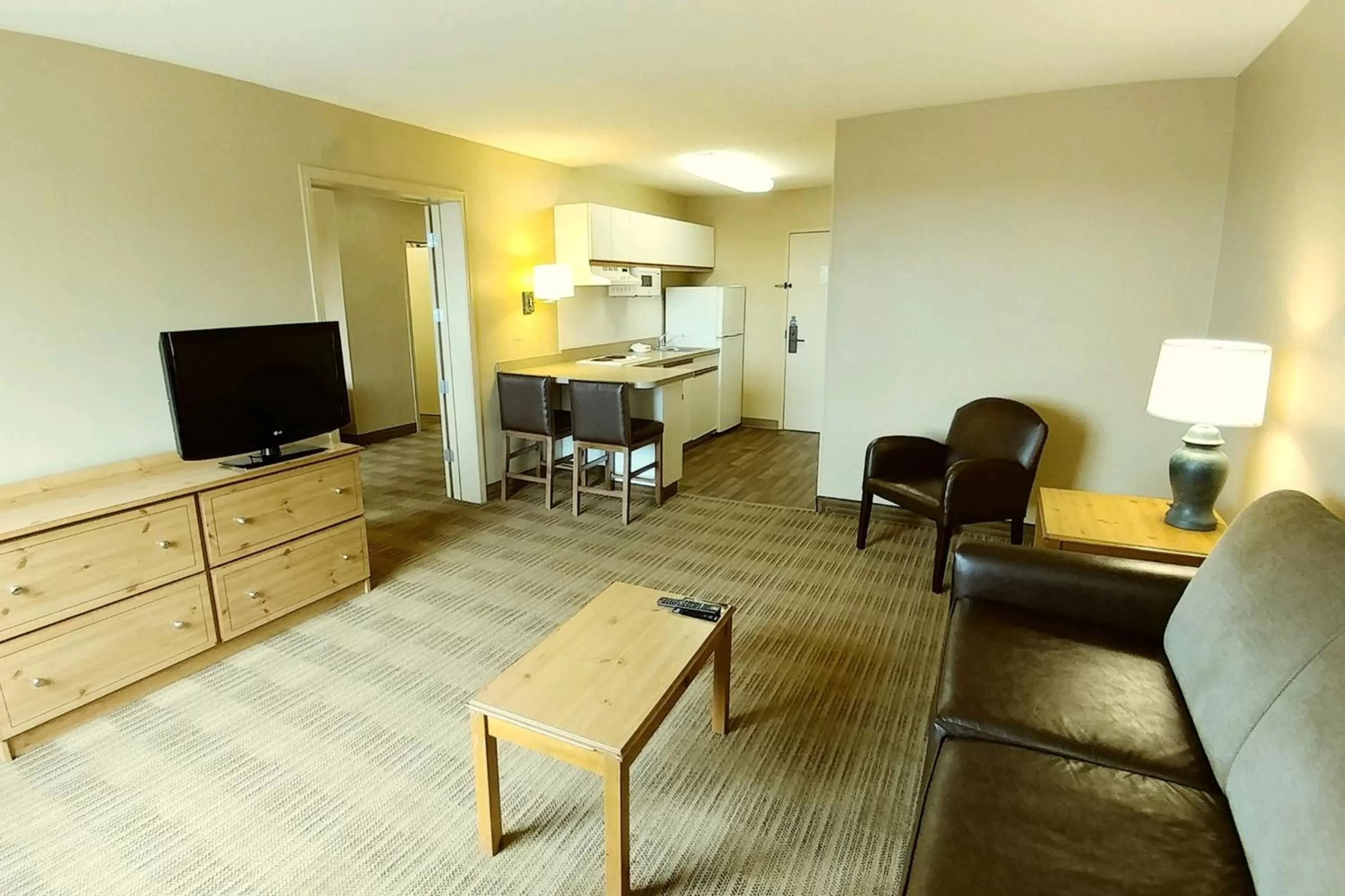 Kitchen or kitchenette in Extended Stay America Suites - Cleveland - Airport - North Olmsted
