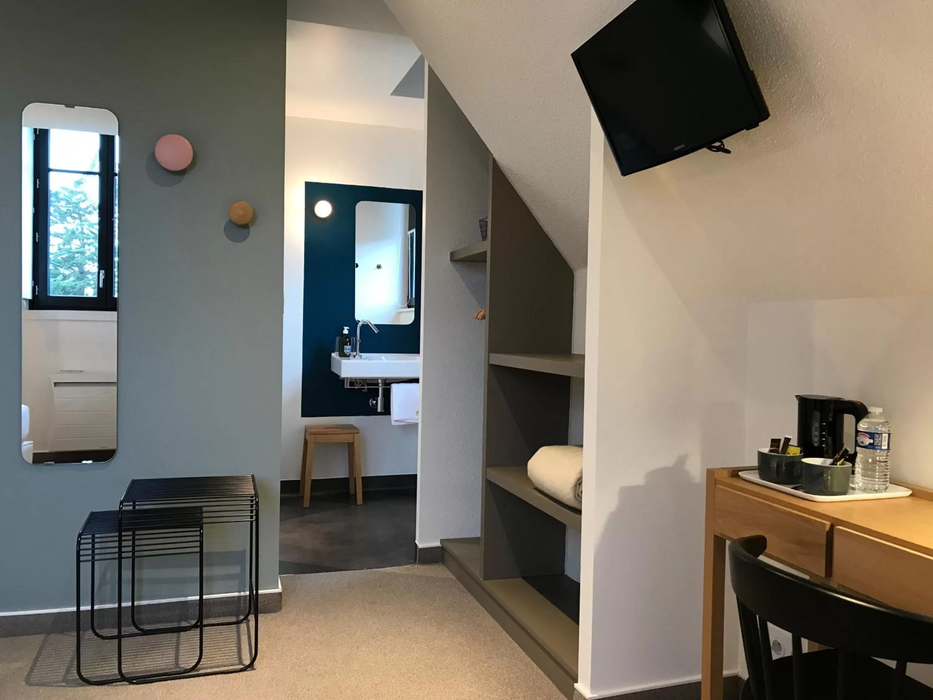 Photo of the whole room in Hotel de France