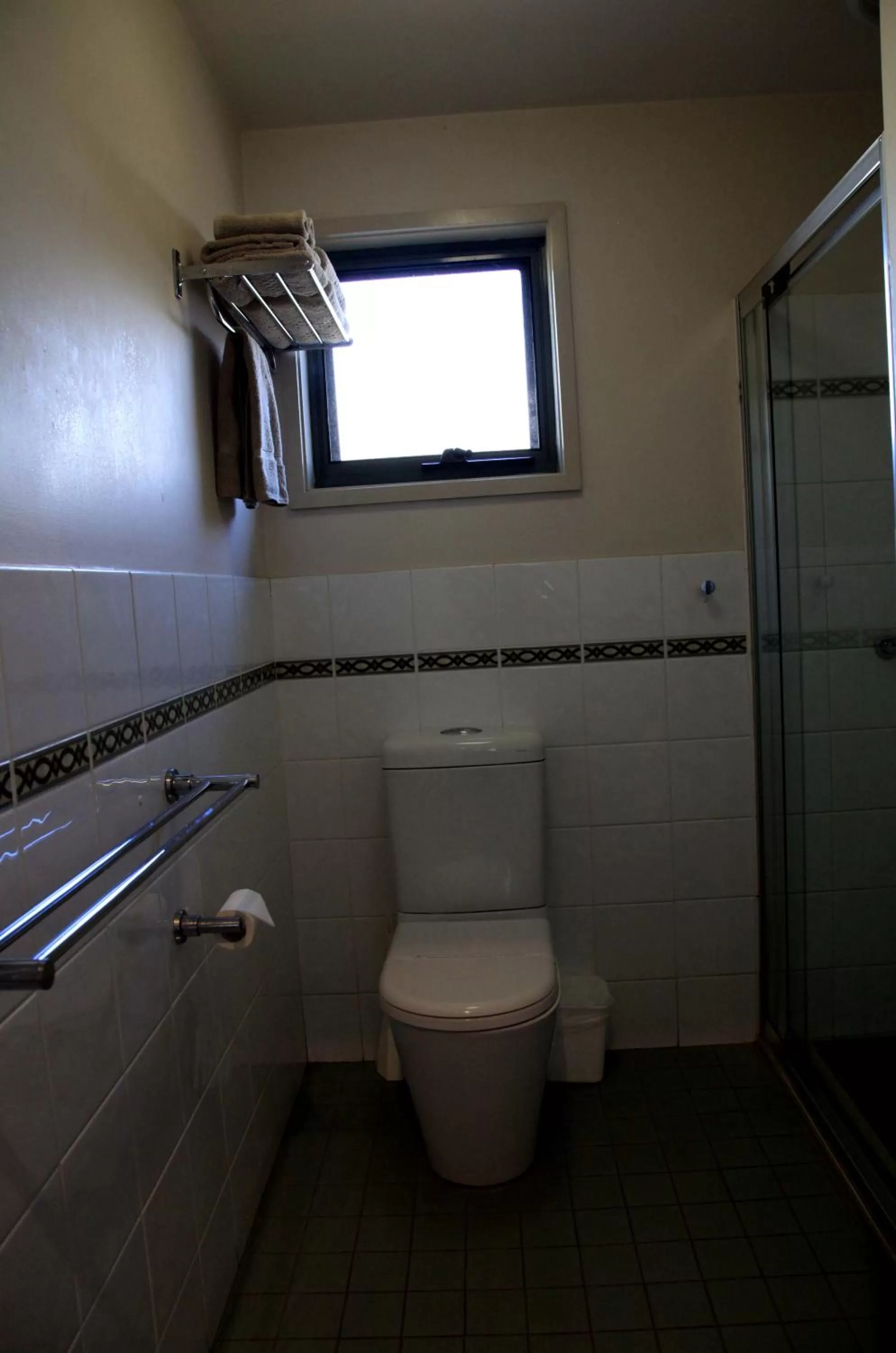 Bathroom in Travellers Motor Village