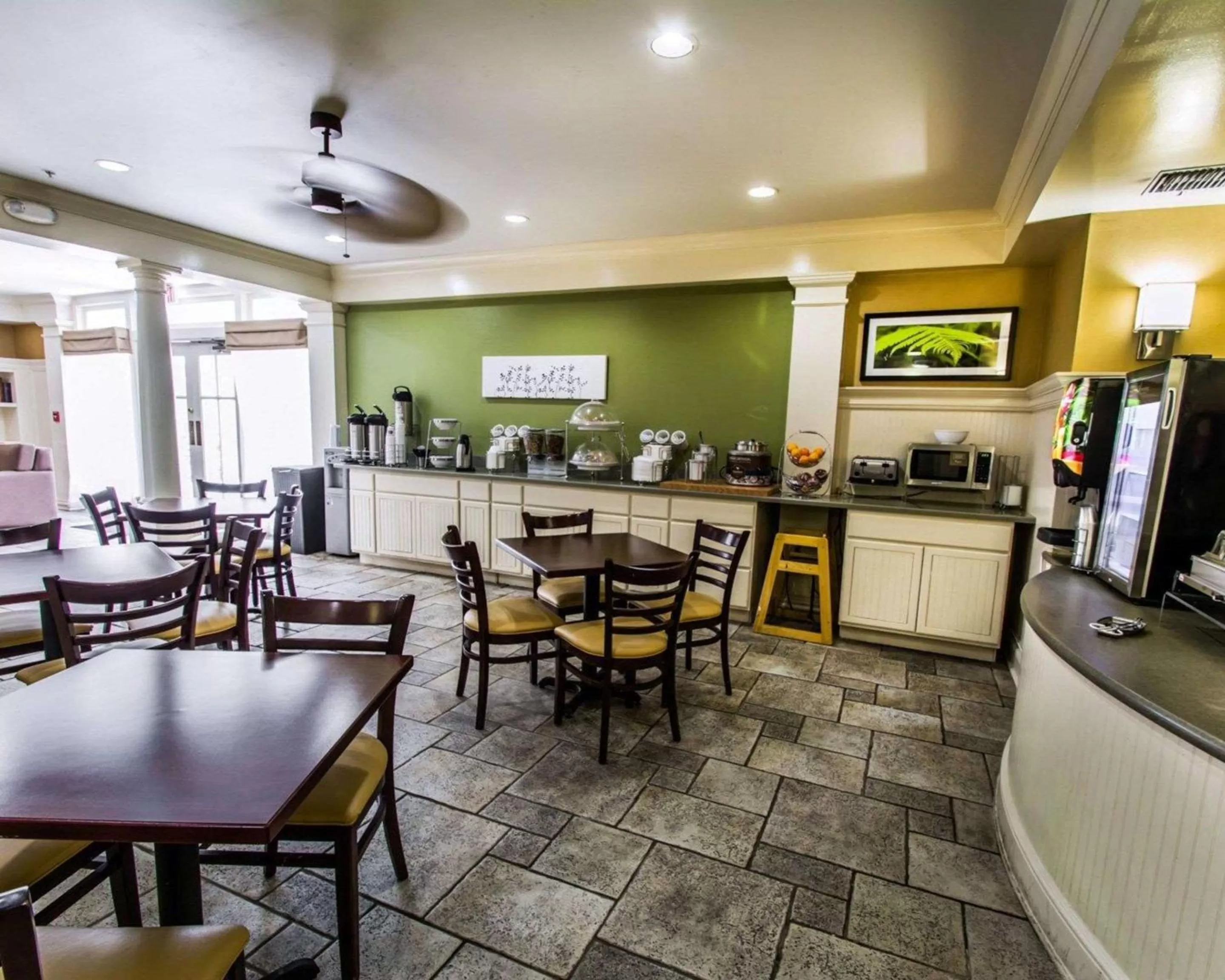 Restaurant/places to eat in Sleep Inn Port St Lucie at PGA Village