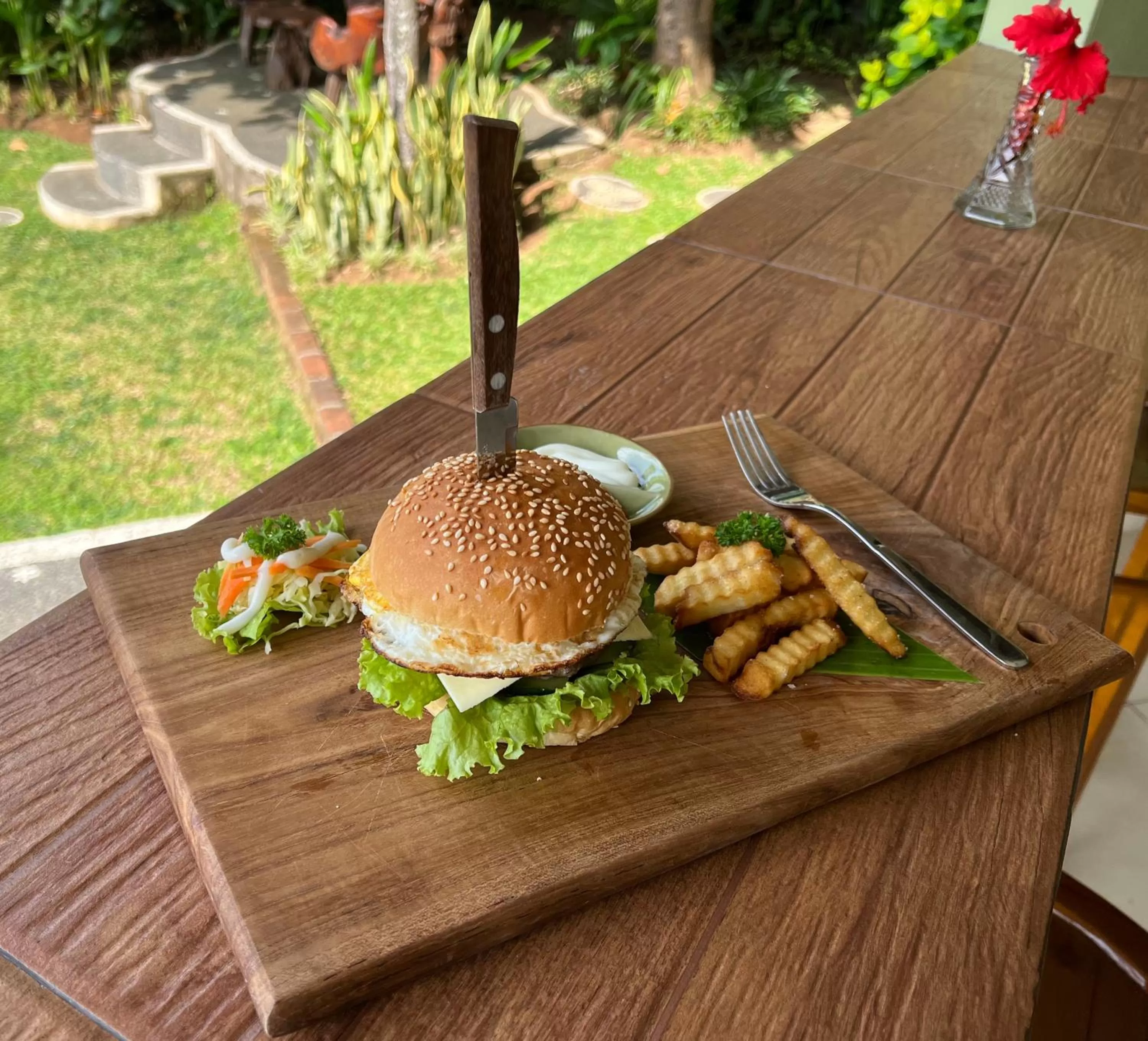 Restaurant/places to eat in The Hamsa