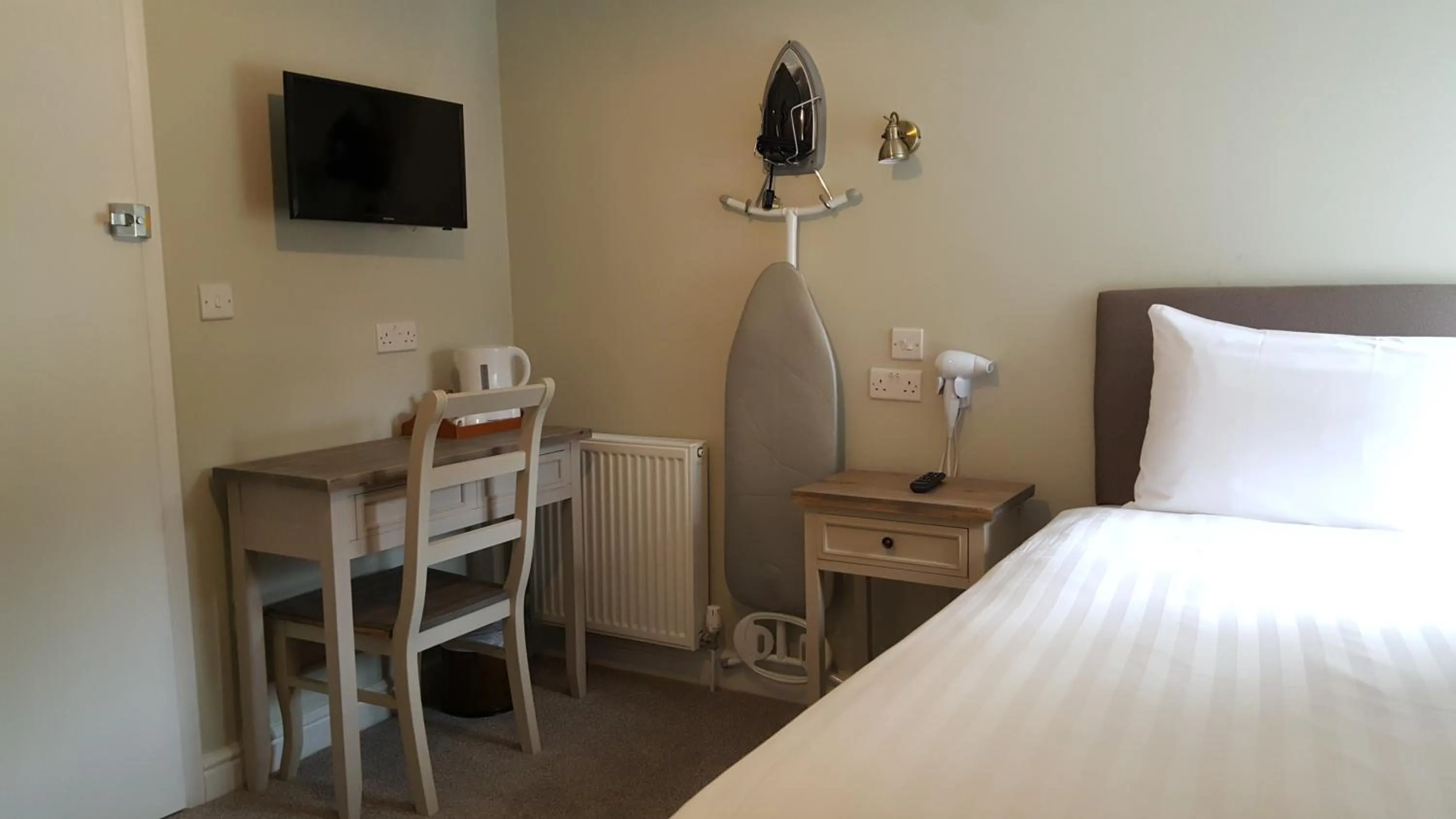 Bedroom in Rye Court Hotel