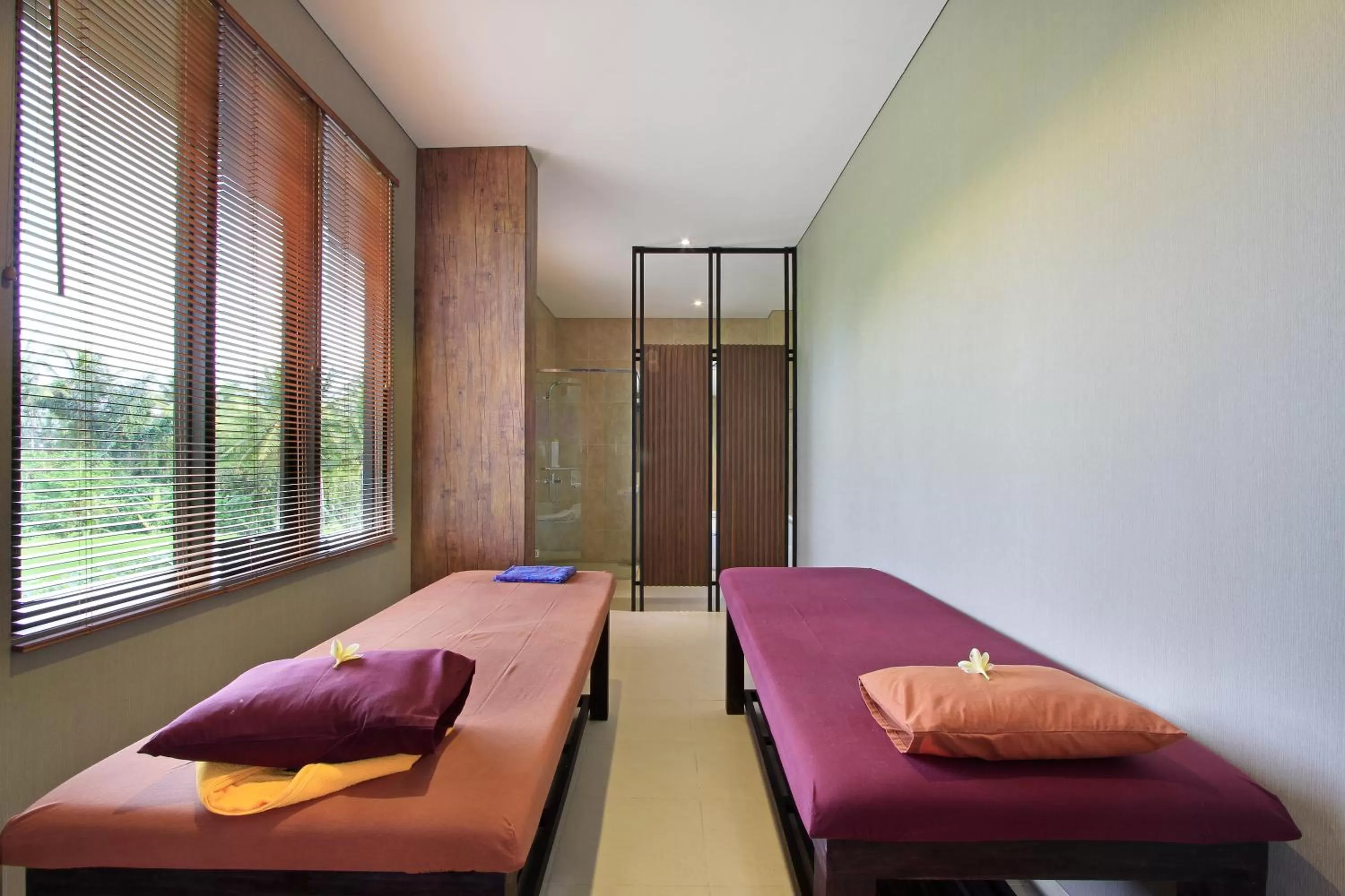 Activities, Bed in Puri Padma Hotel