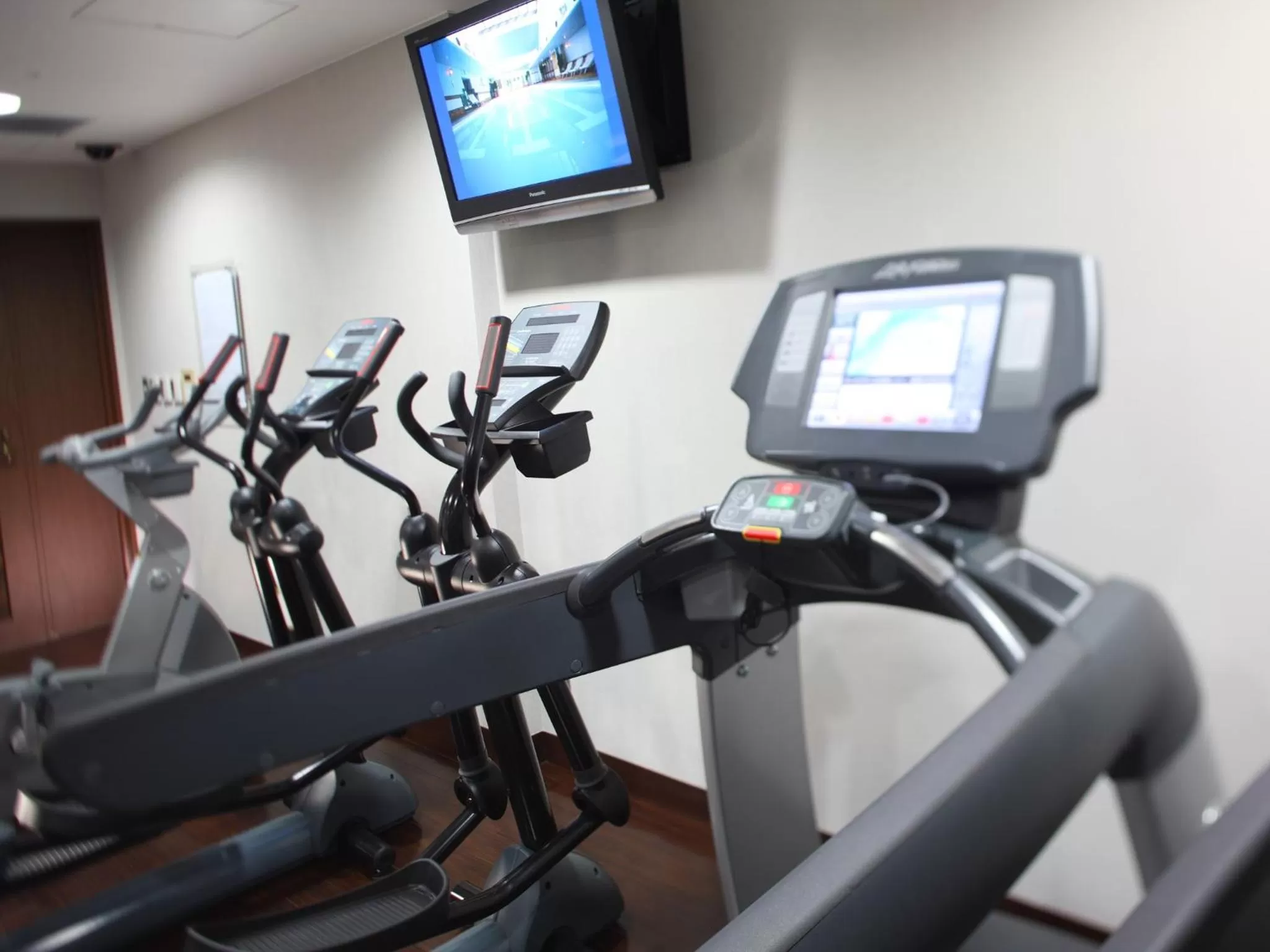 Fitness centre/facilities in ANA Crowne Plaza Osaka by IHG