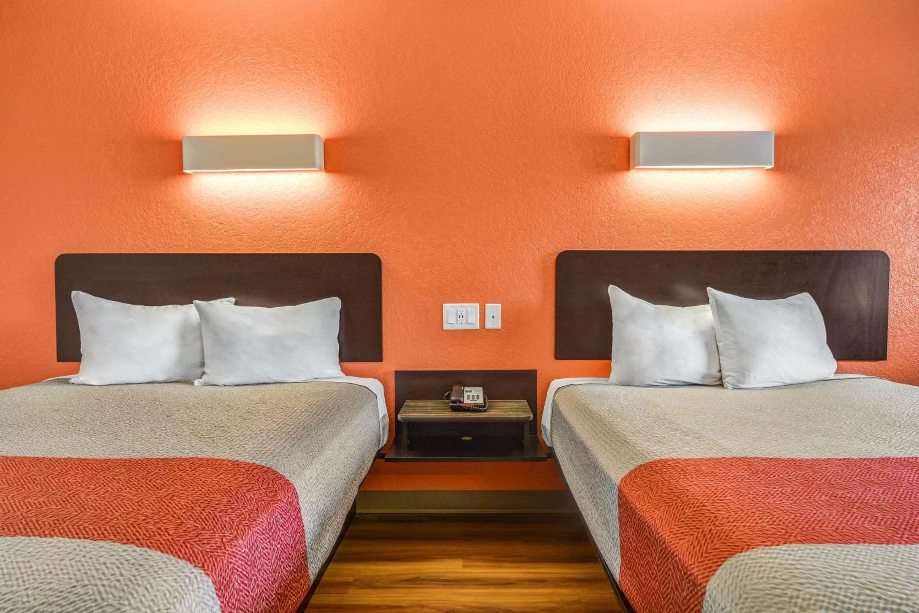 Photo of the whole room, Bed in Motel 6-Moultrie, GA