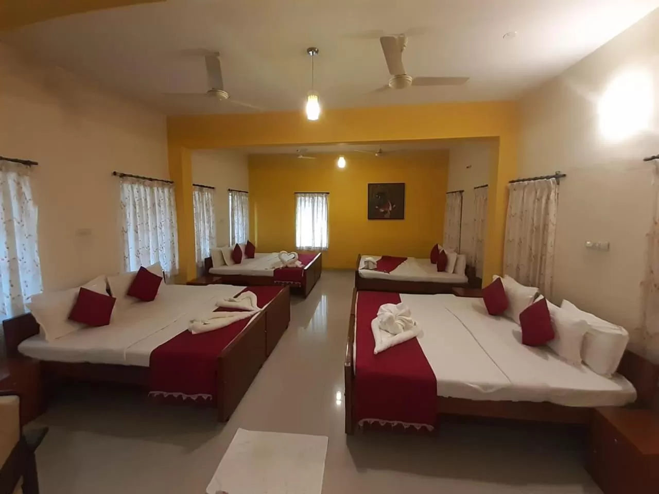 Bed in KSTDC Hotel Mayura Velapuri Belur