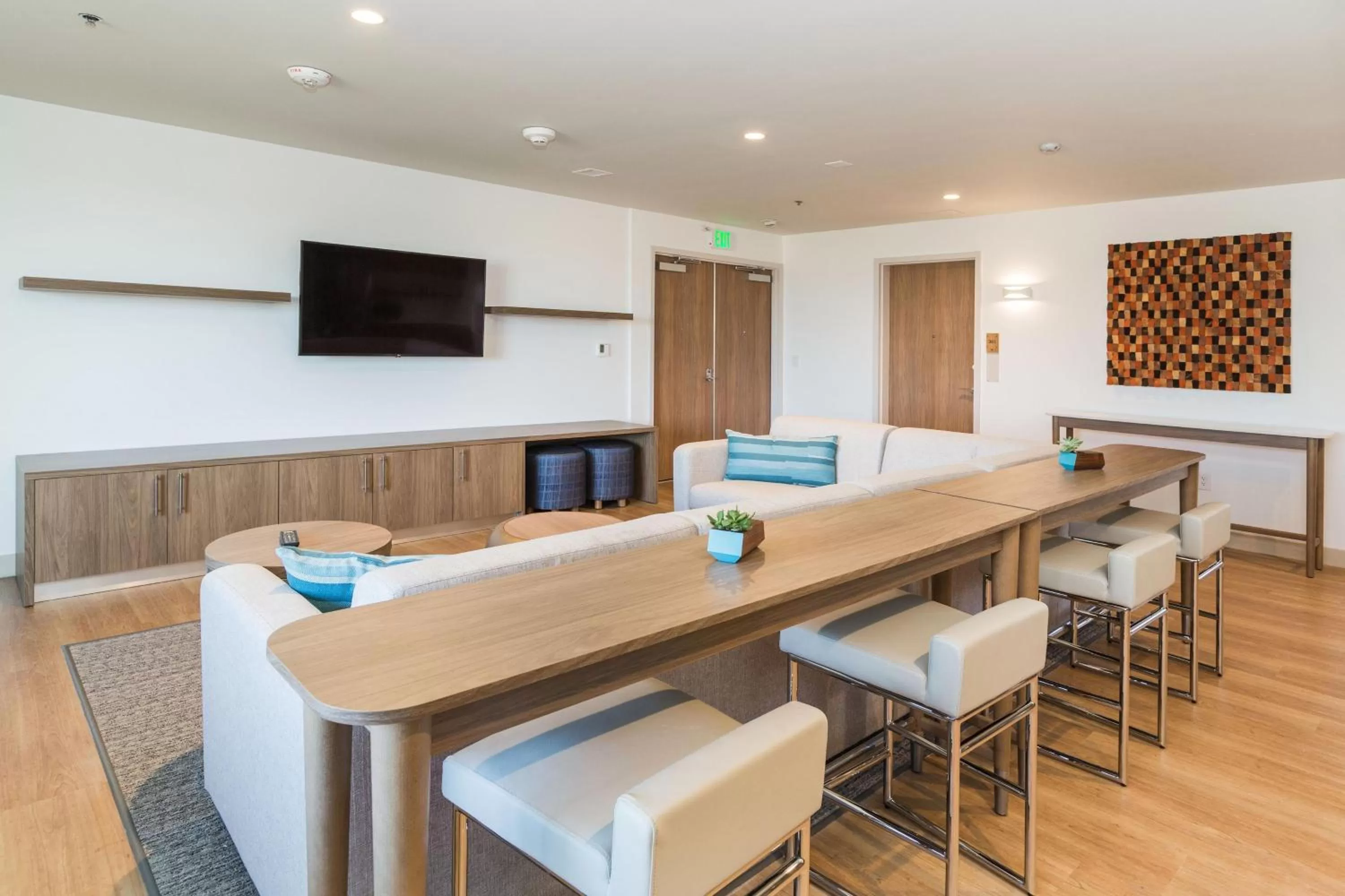 Photo of the whole room in Element Denver International Airport