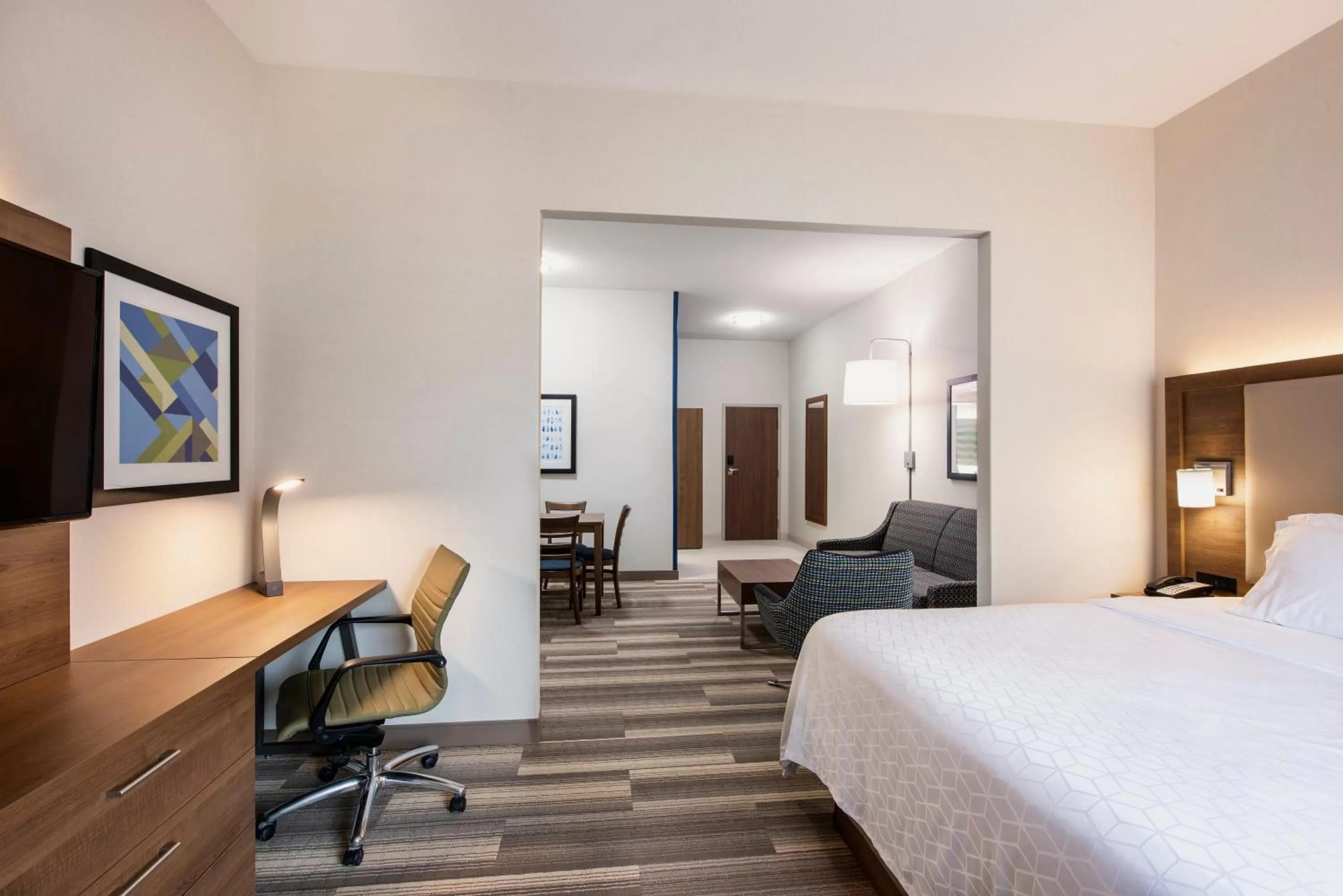 Deluxe King Room - Non-Smoking in Holiday Inn Express Hotel & Suites Saskatoon, an IHG Hotel
