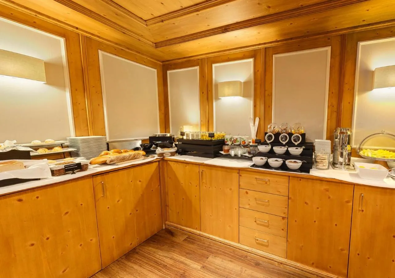 Breakfast in Hotel Albatros