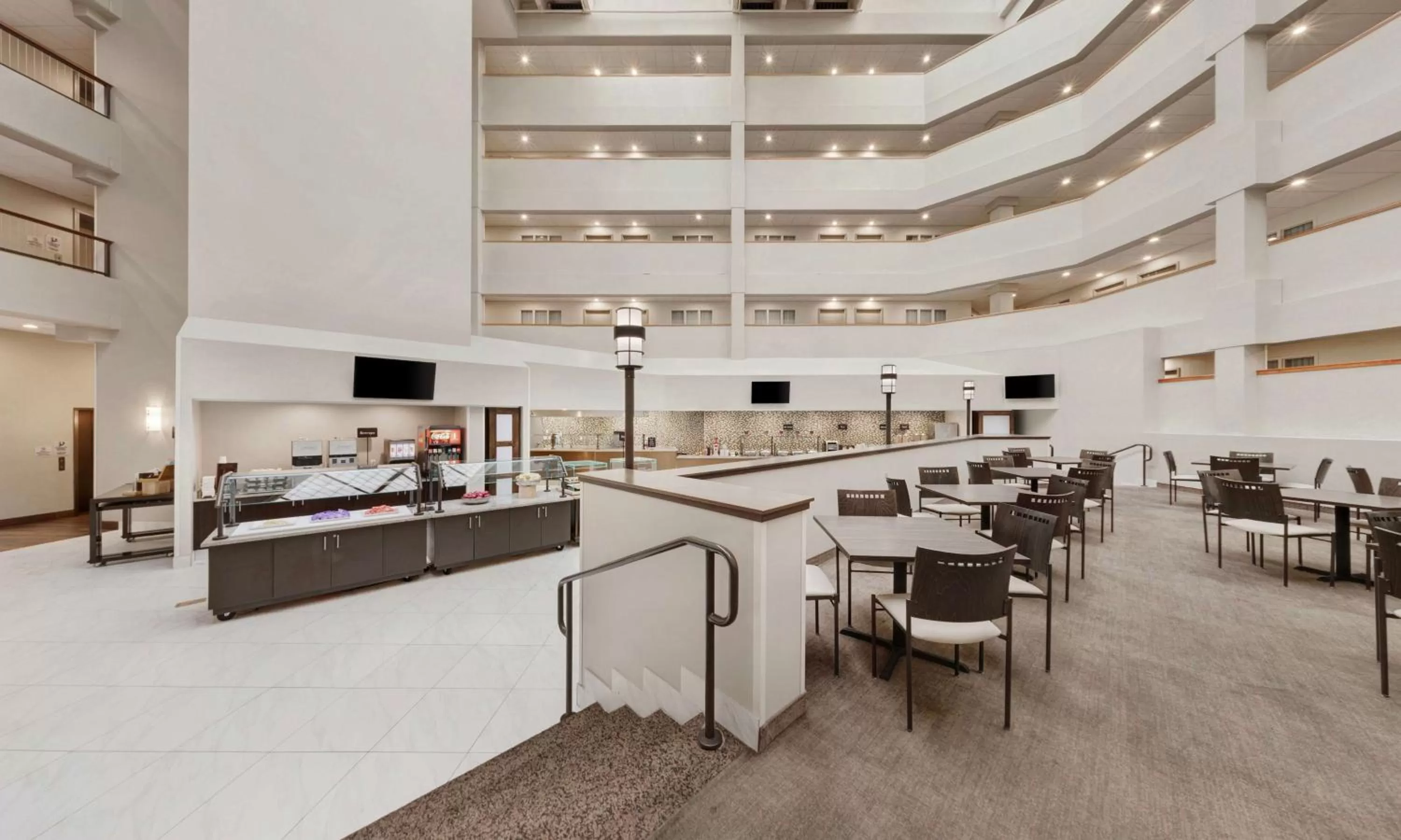 Breakfast in Embassy Suites by Hilton Milwaukee Brookfield