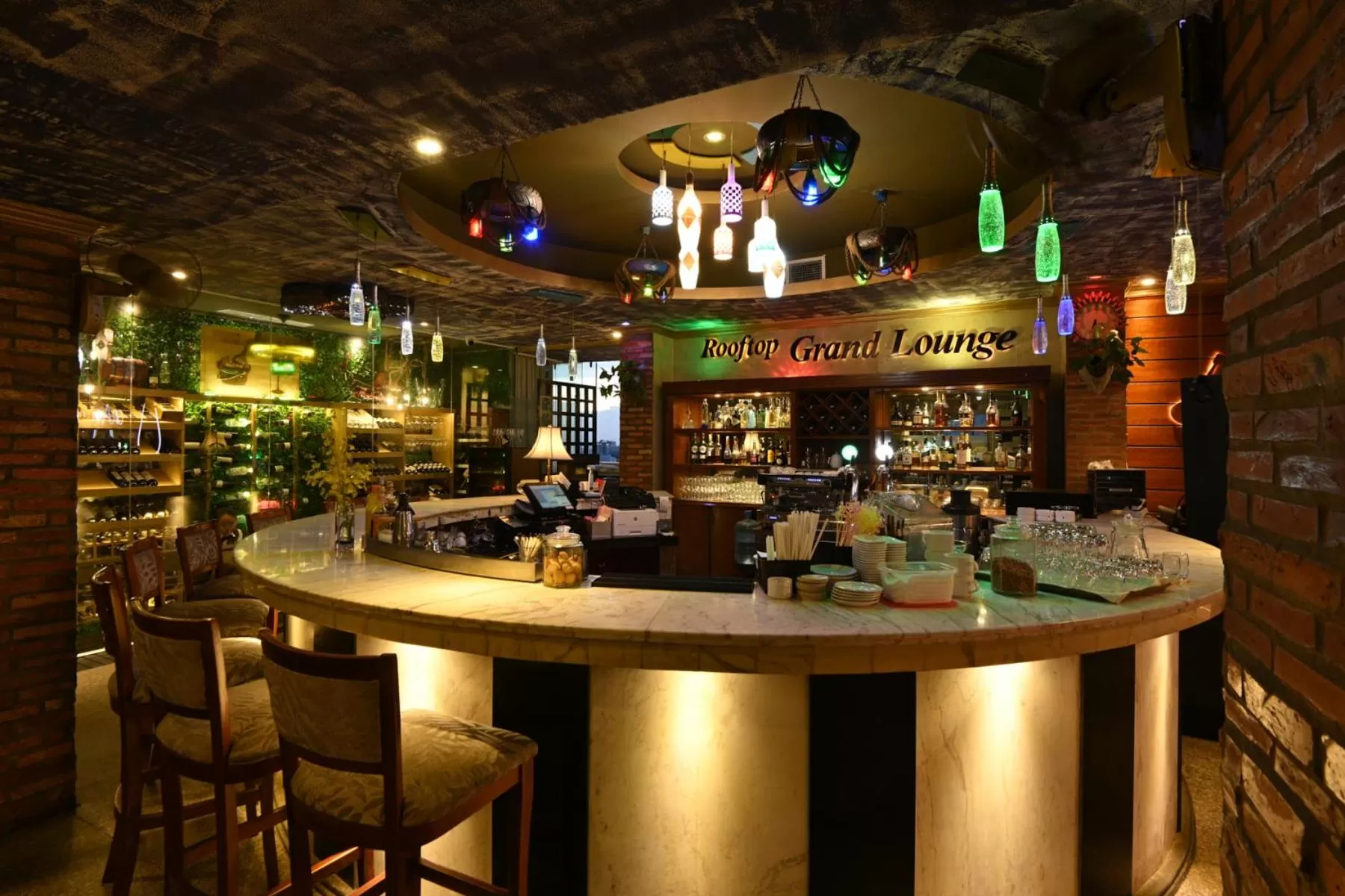 Restaurant/places to eat in Hotel Grand Saigon