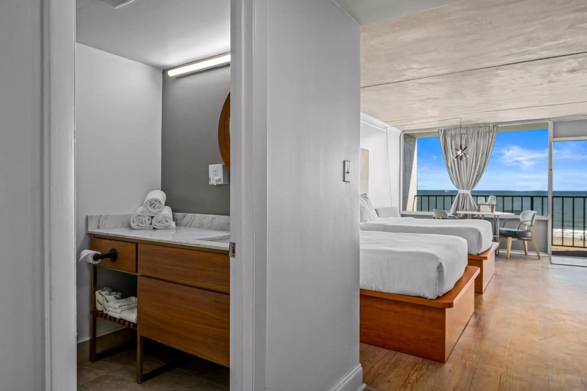 Bathroom, Bed in The Beverley Beach House
