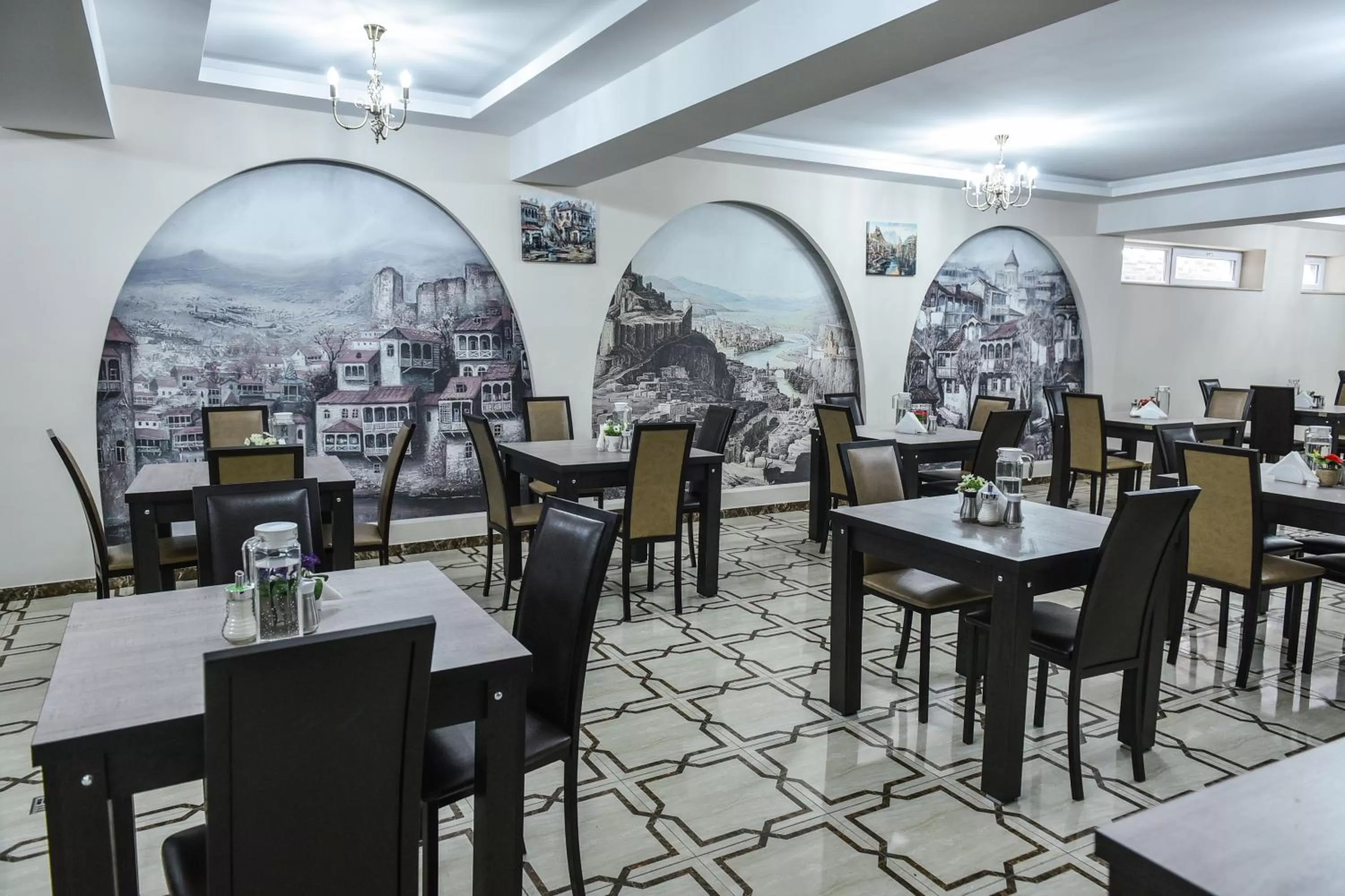 Restaurant/places to eat in MariaLuis Hotel