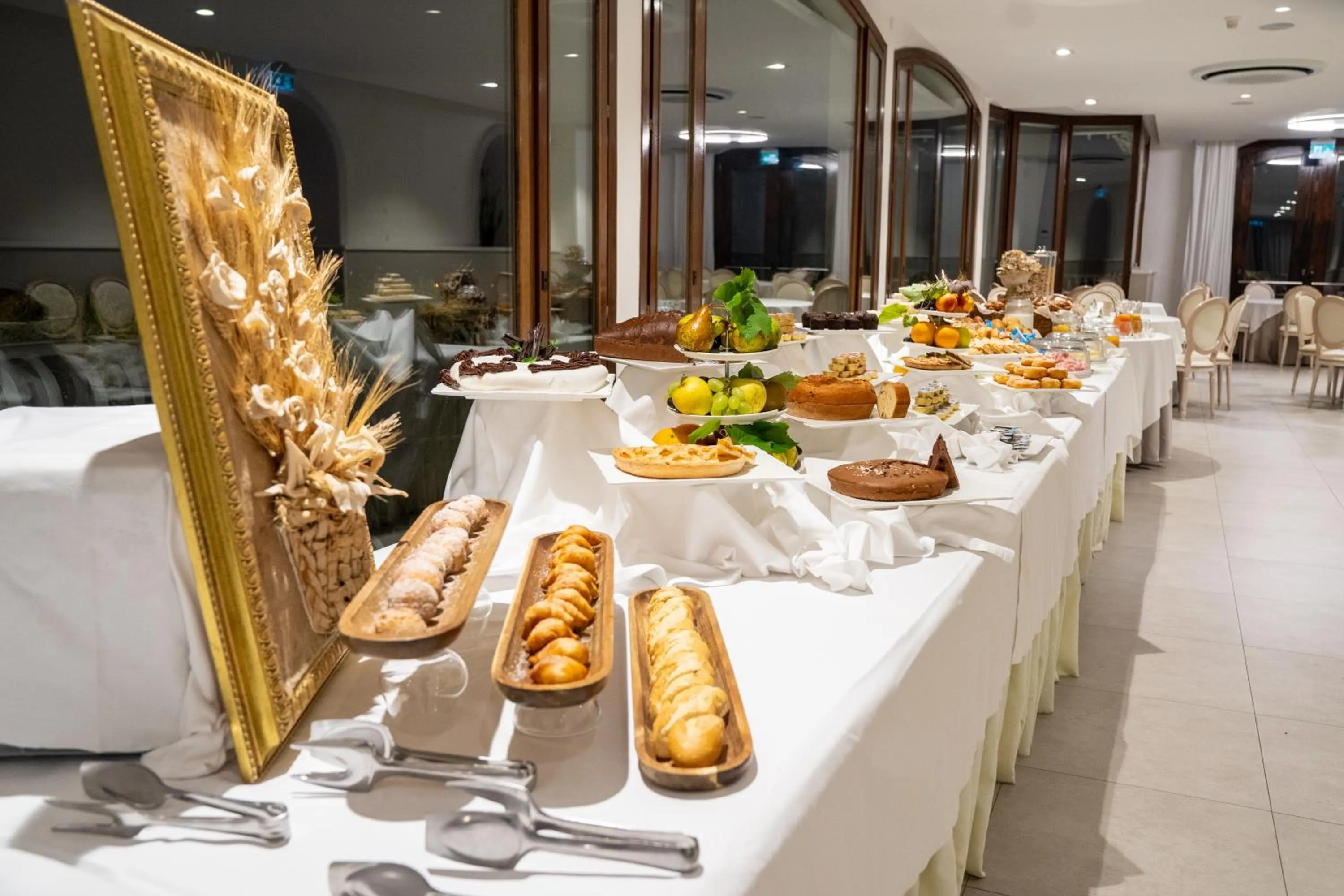 Buffet breakfast in San Lorenzo - Boutique Hotel & SPA