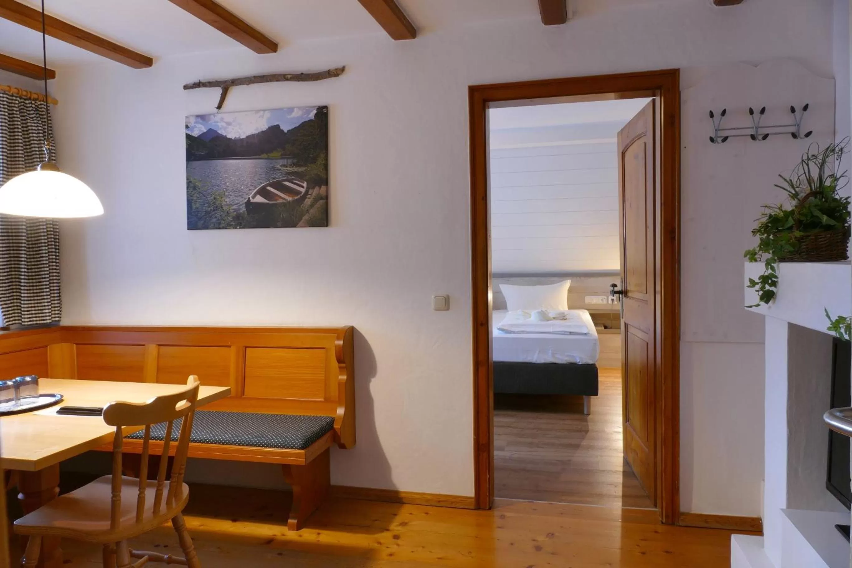 Photo of the whole room, Bed in Altstadt-Hotel Zum Hechten